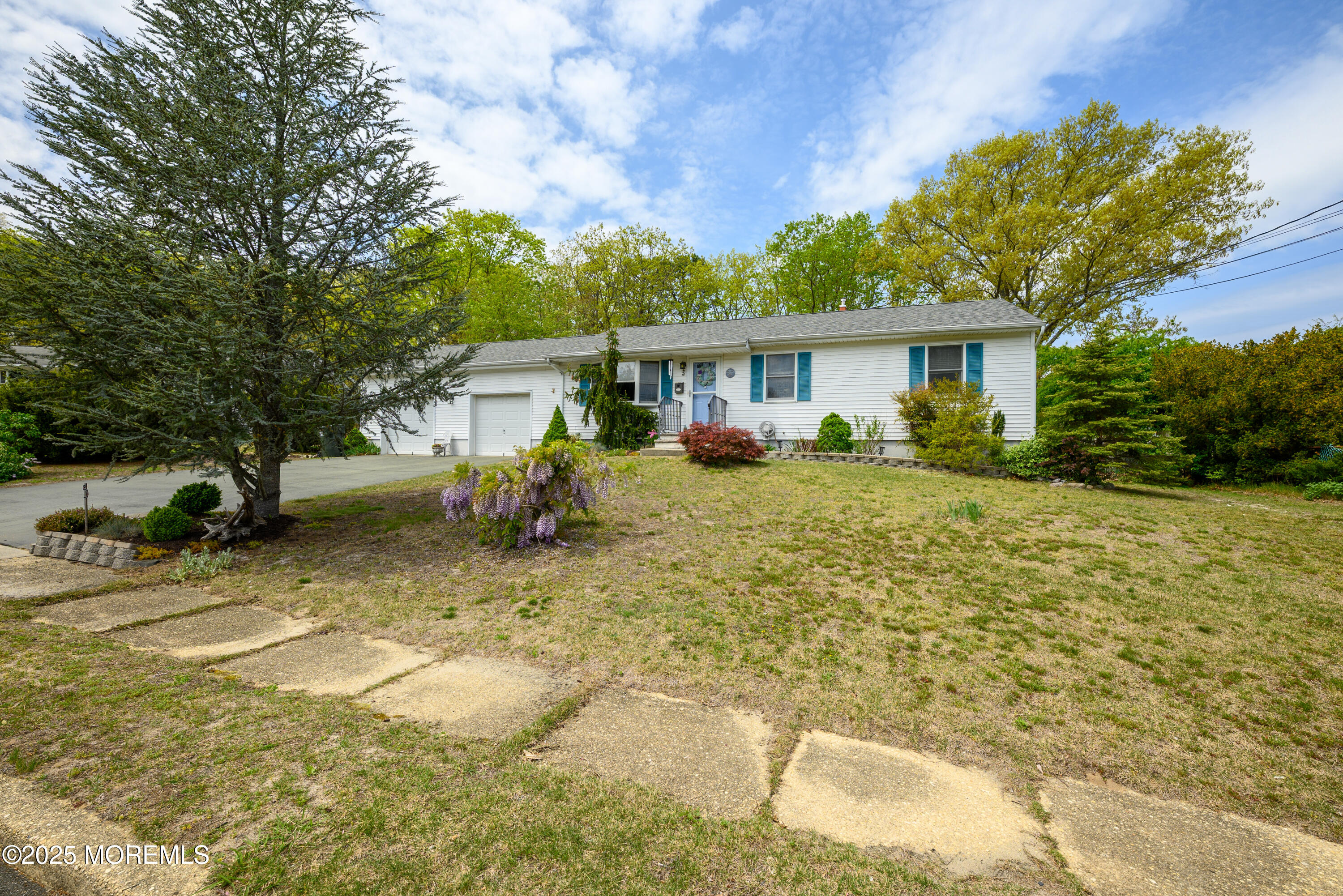 5 Darien Circle, Howell, New Jersey image 37