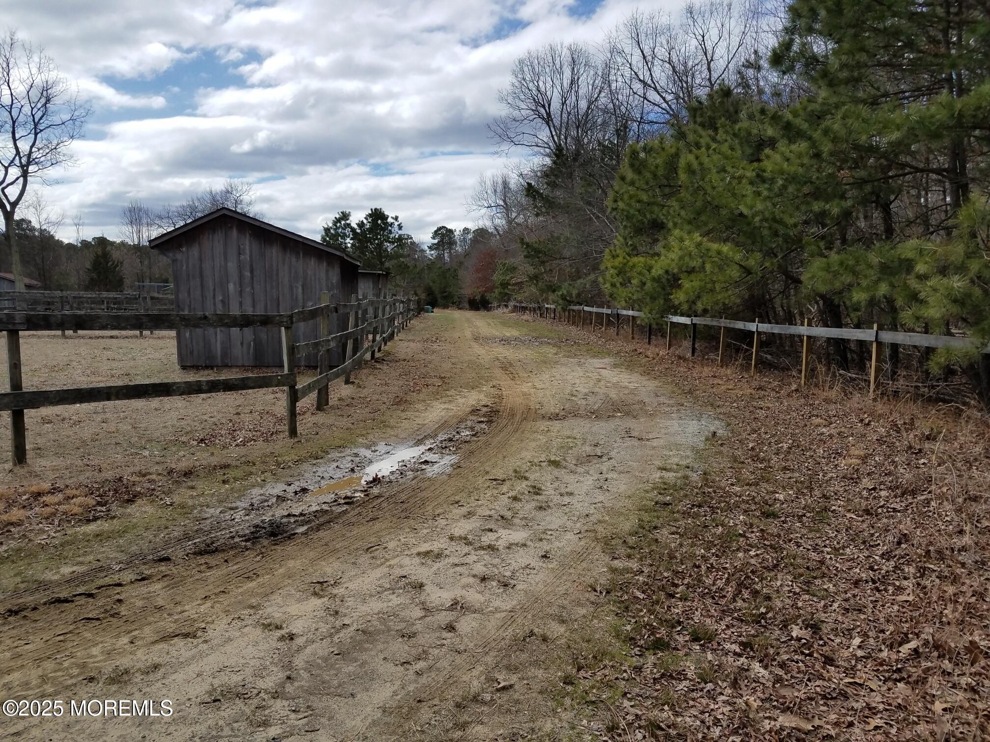 16 Hidden Pines Drive