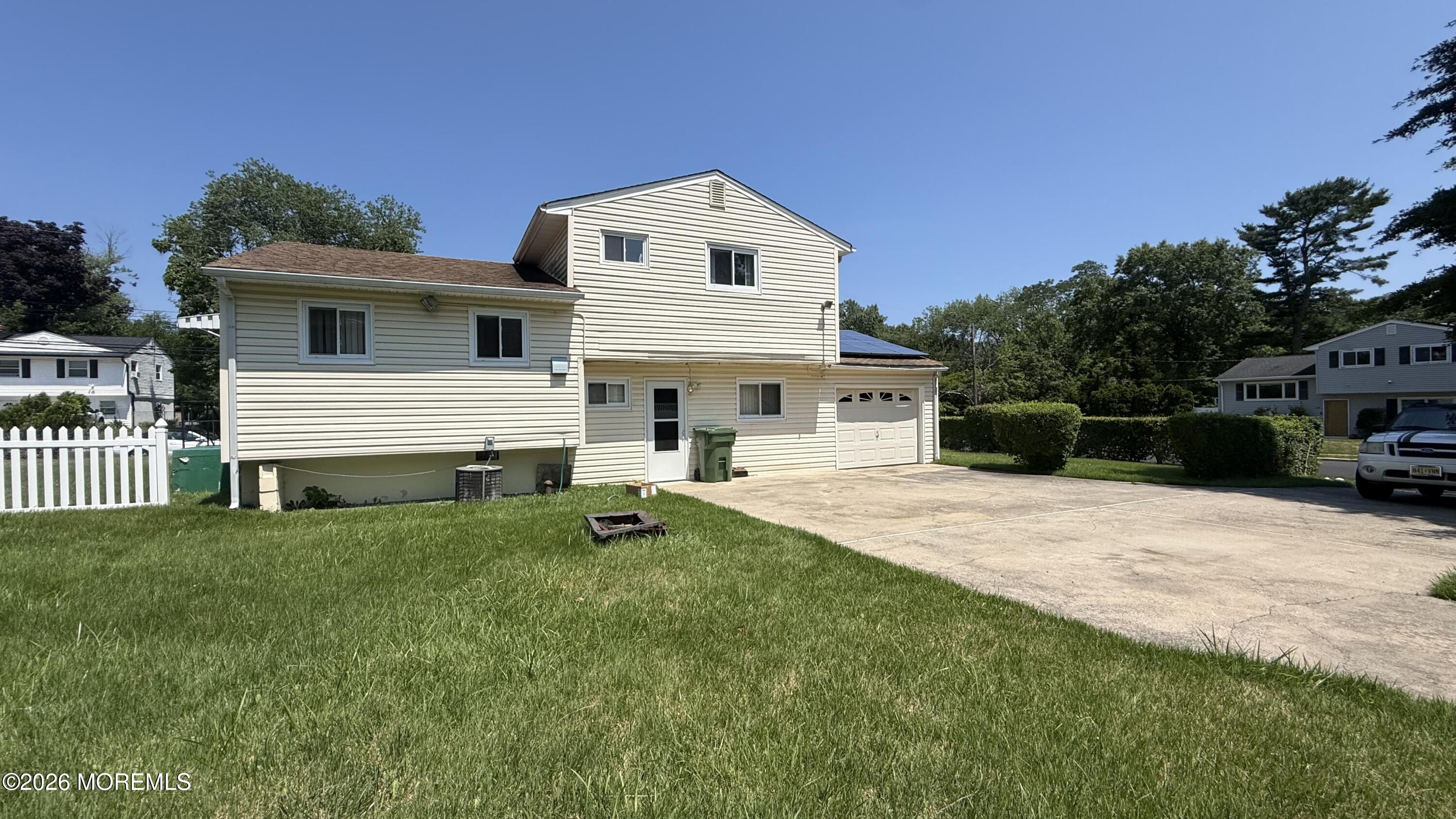 103 Iris Drive - Photo 4