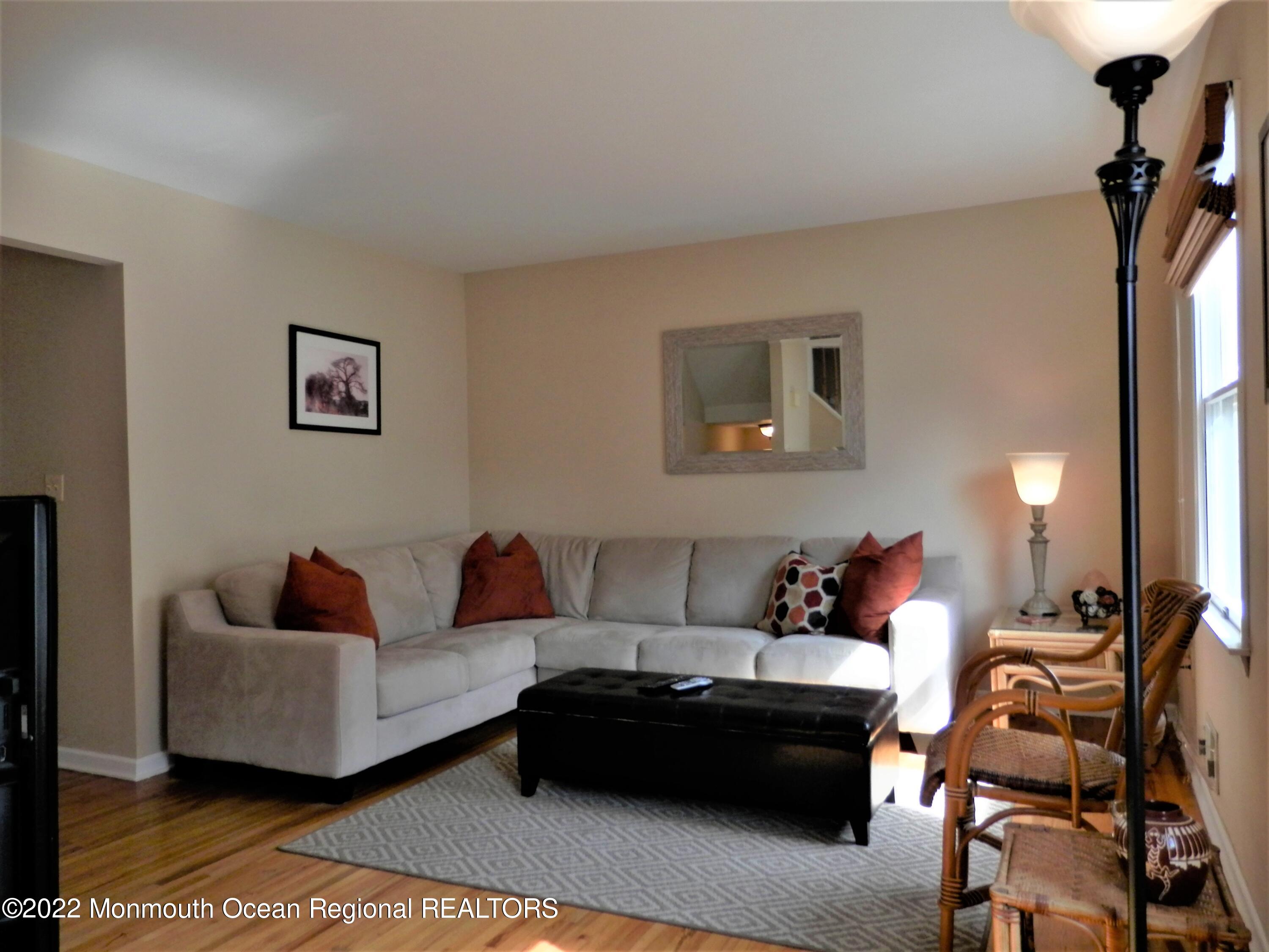 1001 Central Avenue 5