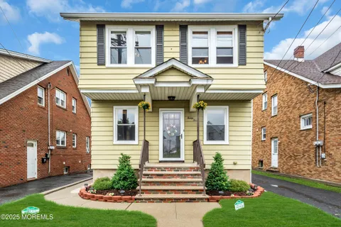 MLS: 22513823