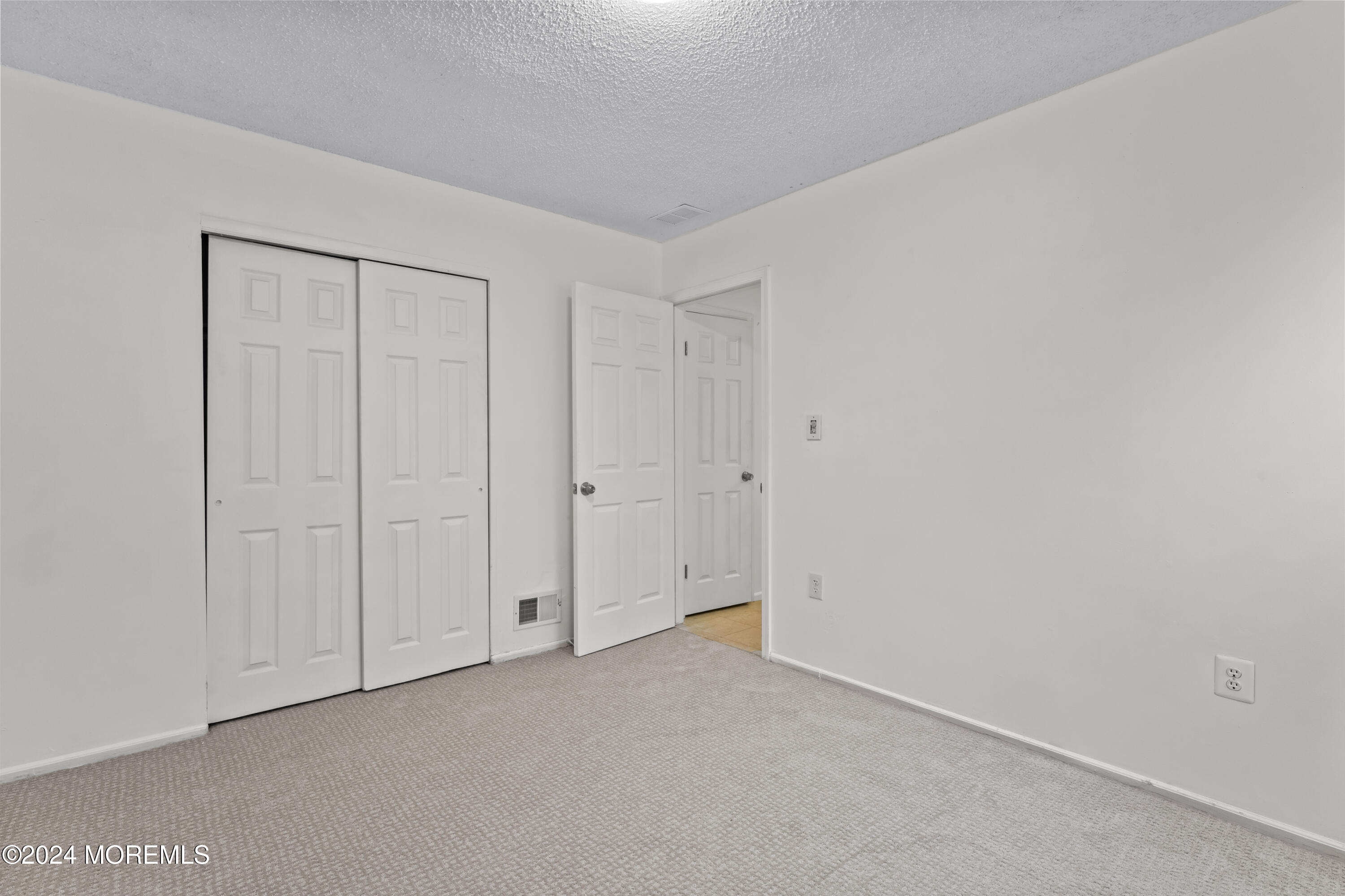 100 Harbor Circle, Freehold, New Jersey image 14