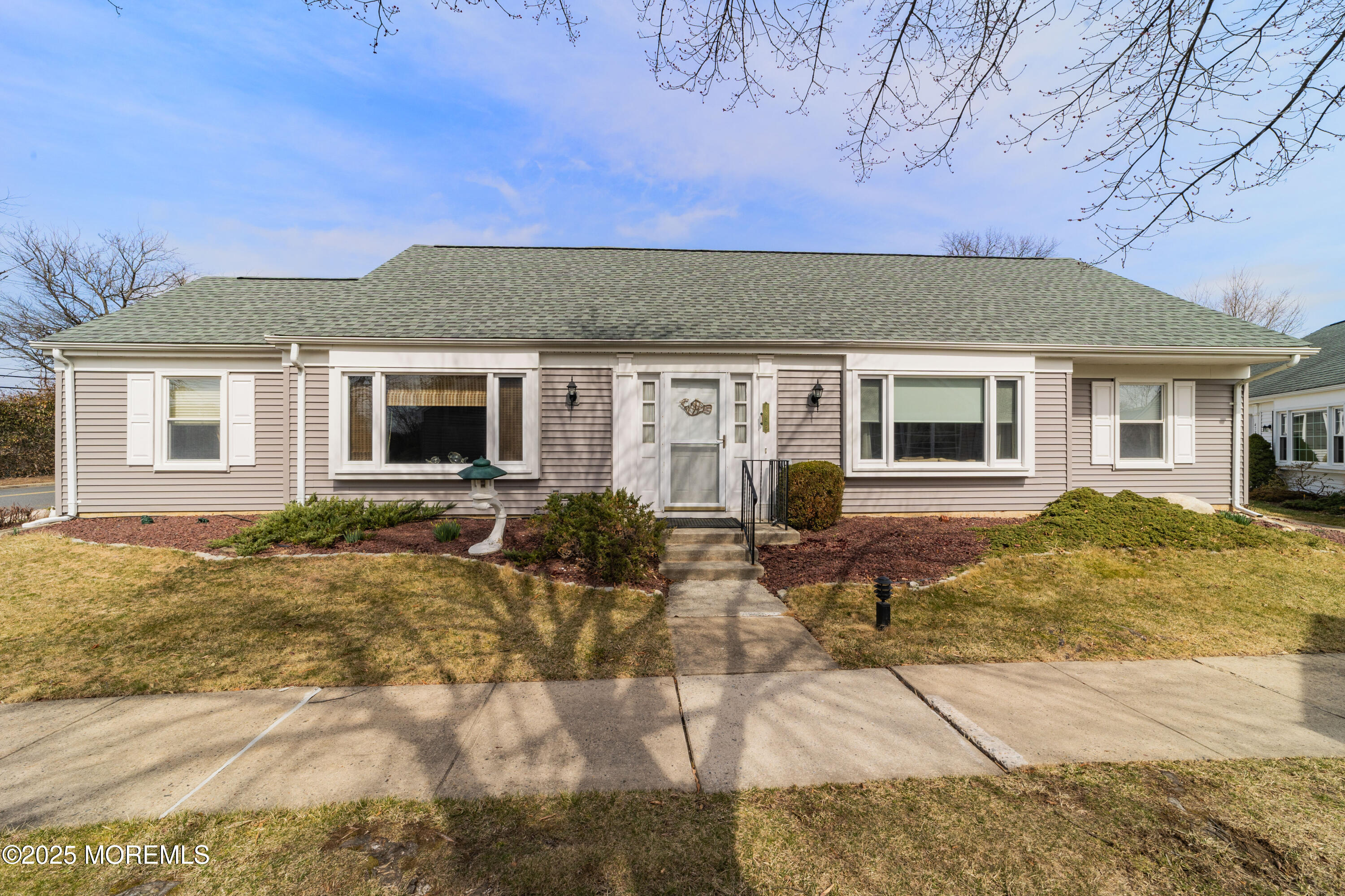 482 Revere Way #482B, Monroe Township, New Jersey image 1