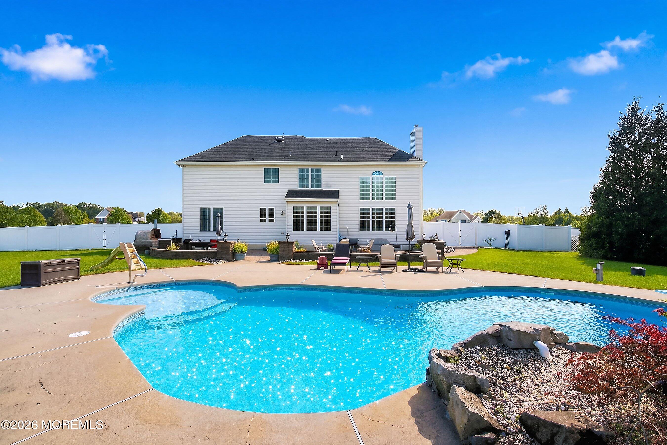 43 Oxford Circle