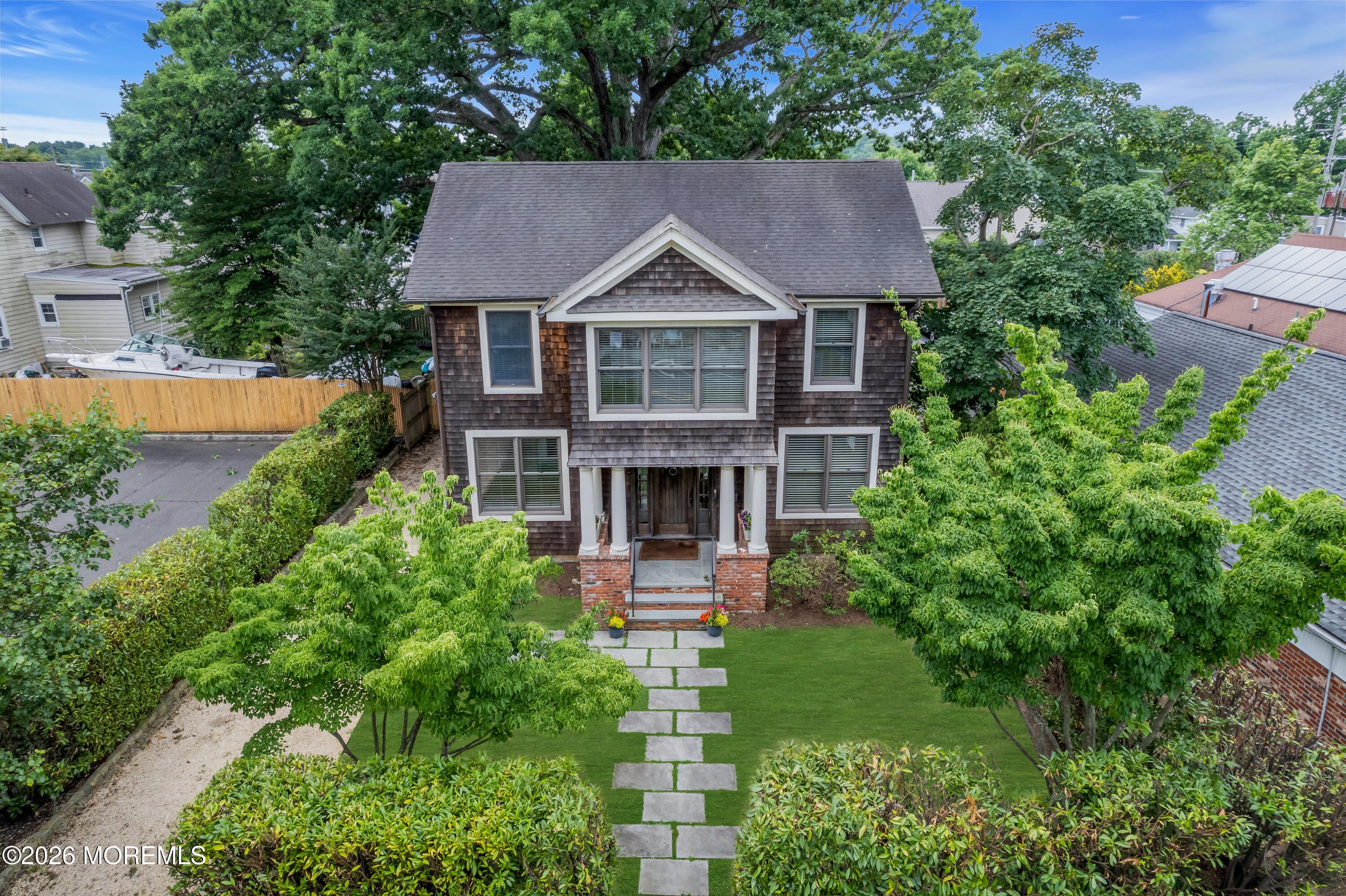95 E River Road