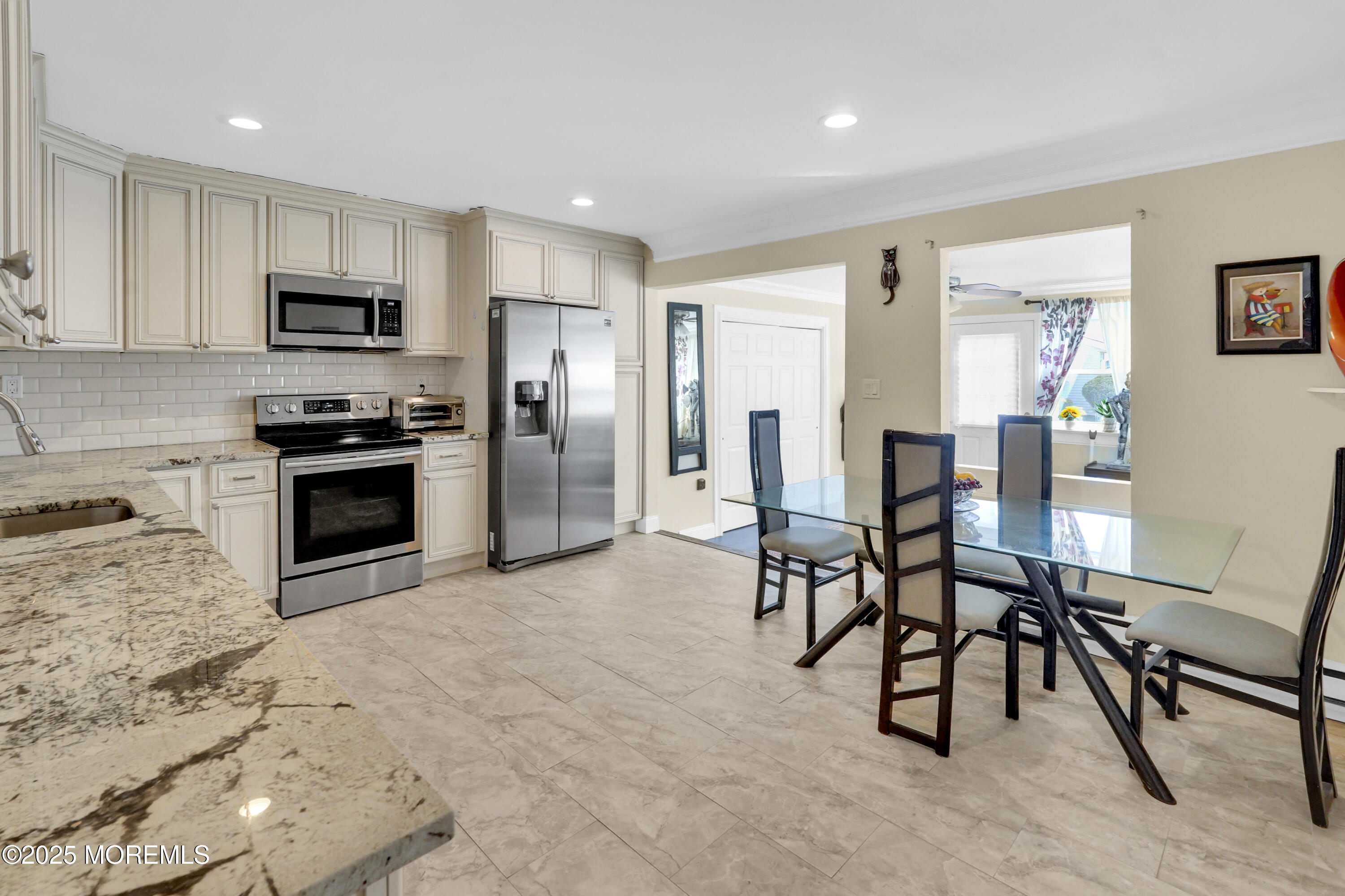 122C Muhlen Platz #1000, Freehold, New Jersey image 4