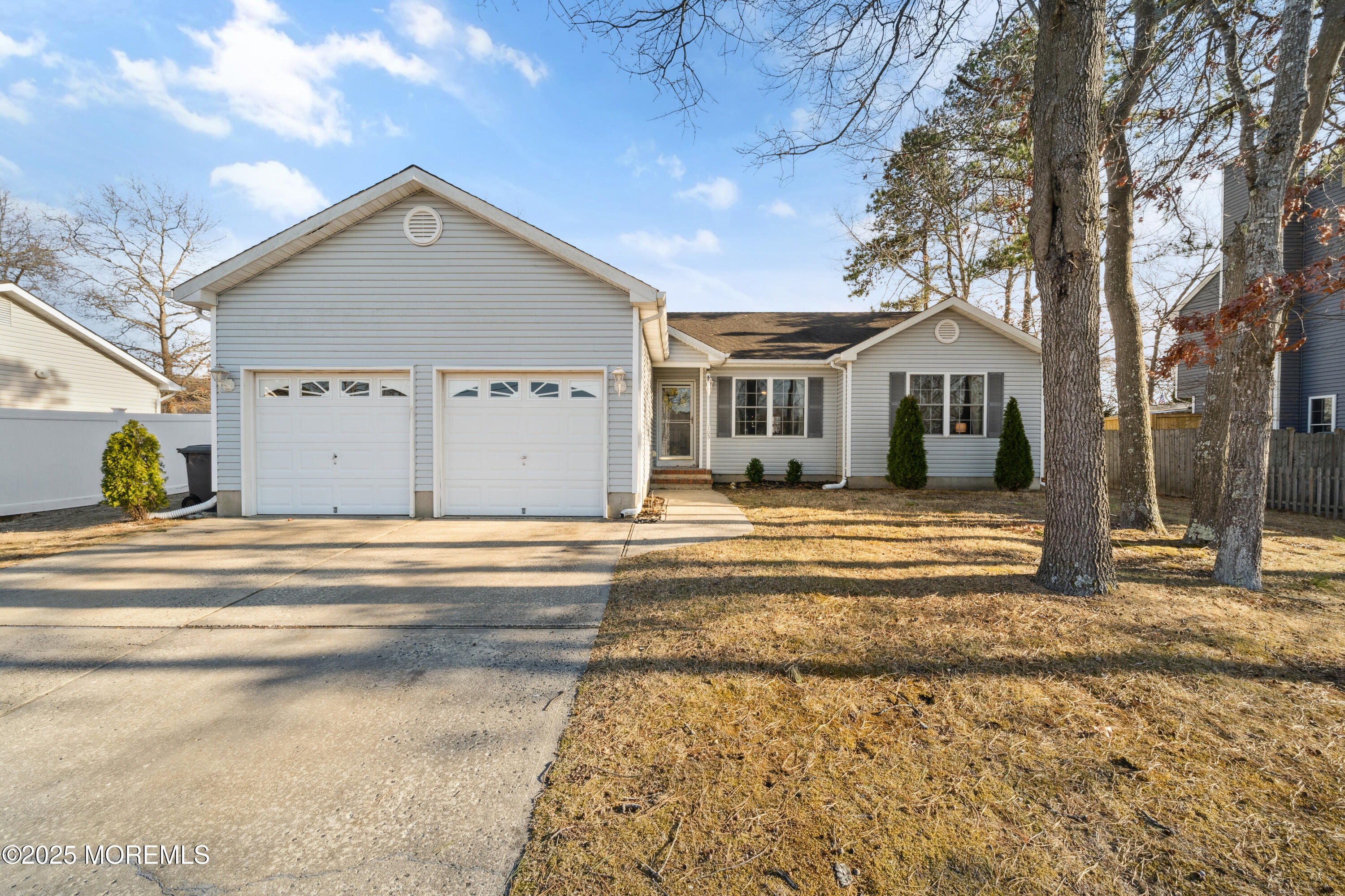 105 Hatch Lane, Manahawkin, New Jersey image 1