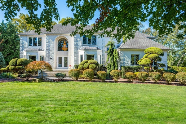 117 ROLLING HILL DR, MORGANVILLE, NJ 07751 - Image 379732b1ecf1e2fb08d21e5b0f9a4acd/2666296562