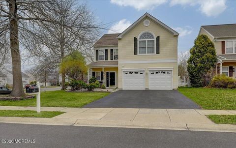 Homes For Sale - 11 Quarry Court<br/> East Windsor, NJ 08520