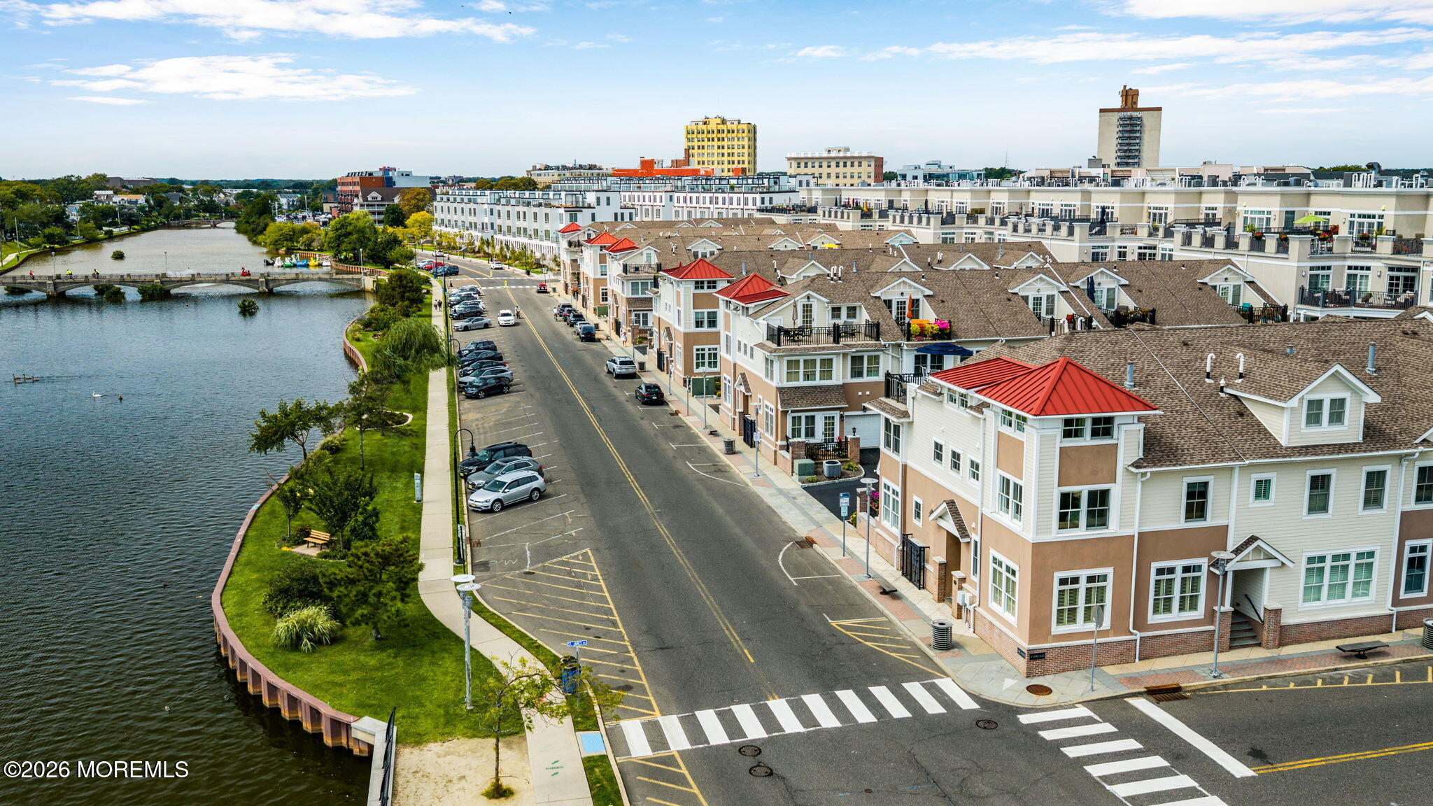 301 Lake Avenue 1
