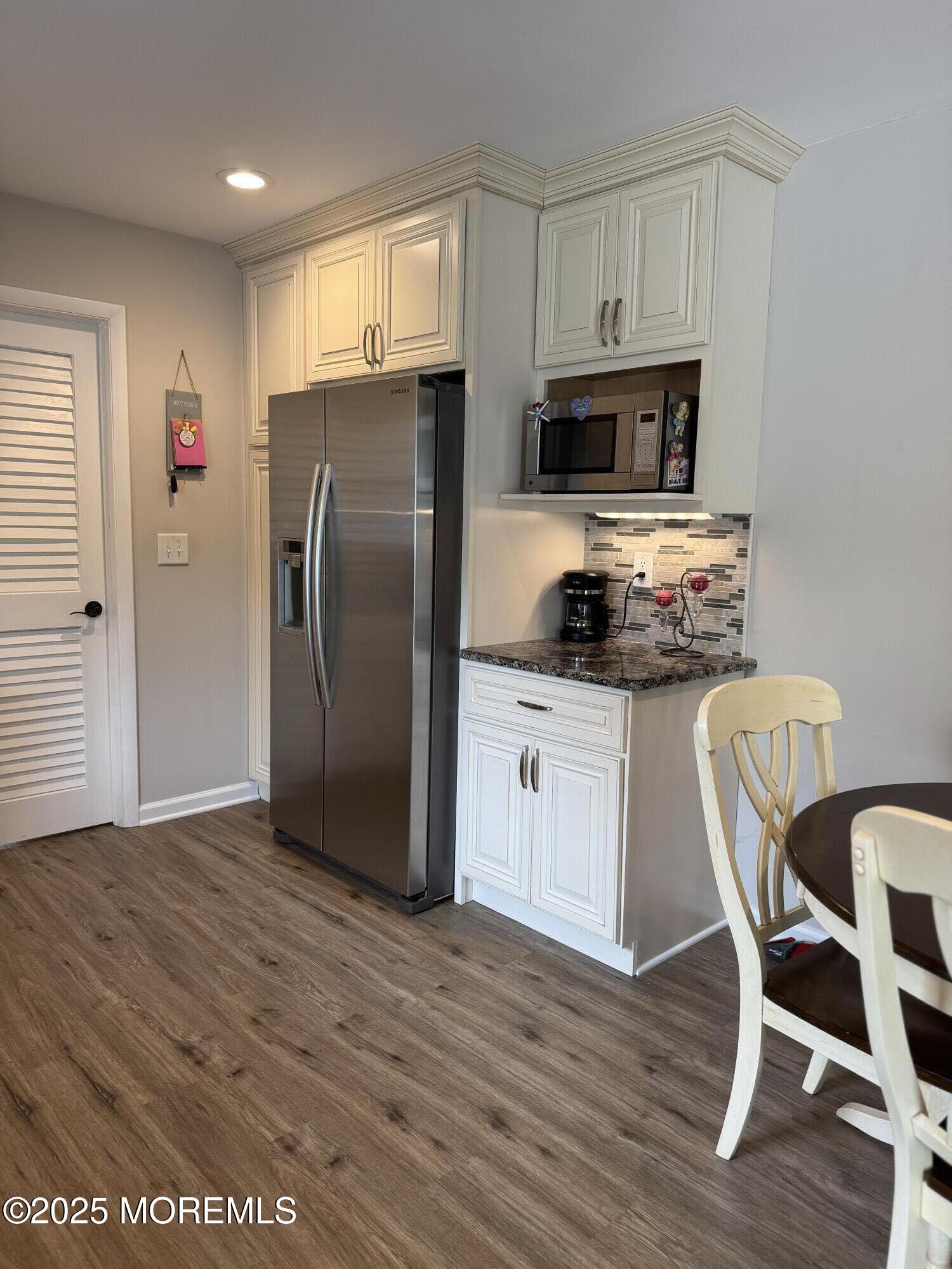 113 Holly Tree Lane, Toms River, New Jersey image 3