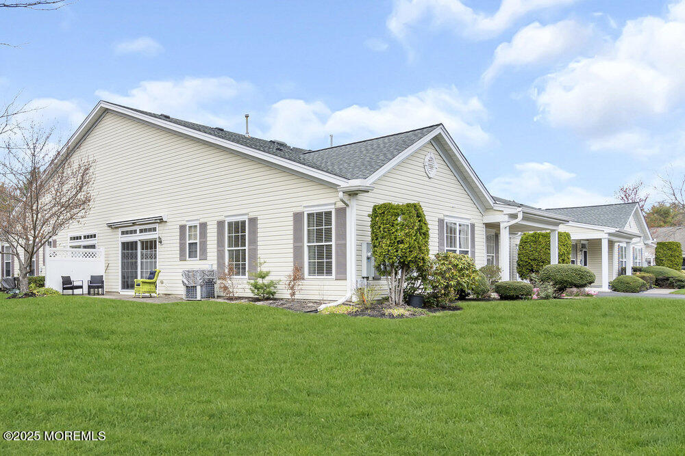 65 Golden Willows Avenue, Lakewood, New Jersey image 3