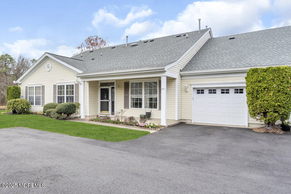 65 Golden Willows Avenue, Lakewood, New Jersey image 2