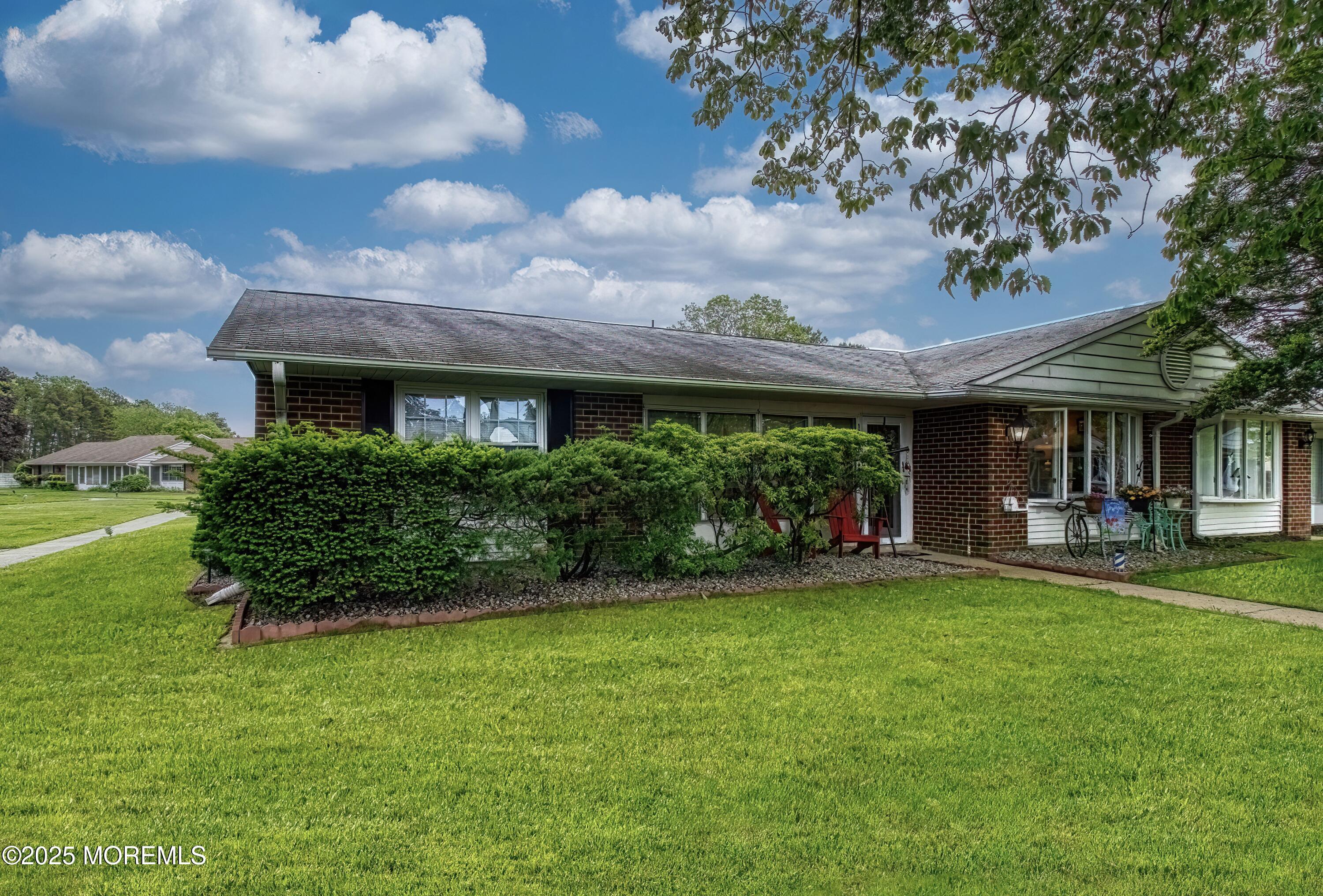1056A Argyll Circle, Lakewood, New Jersey image 40