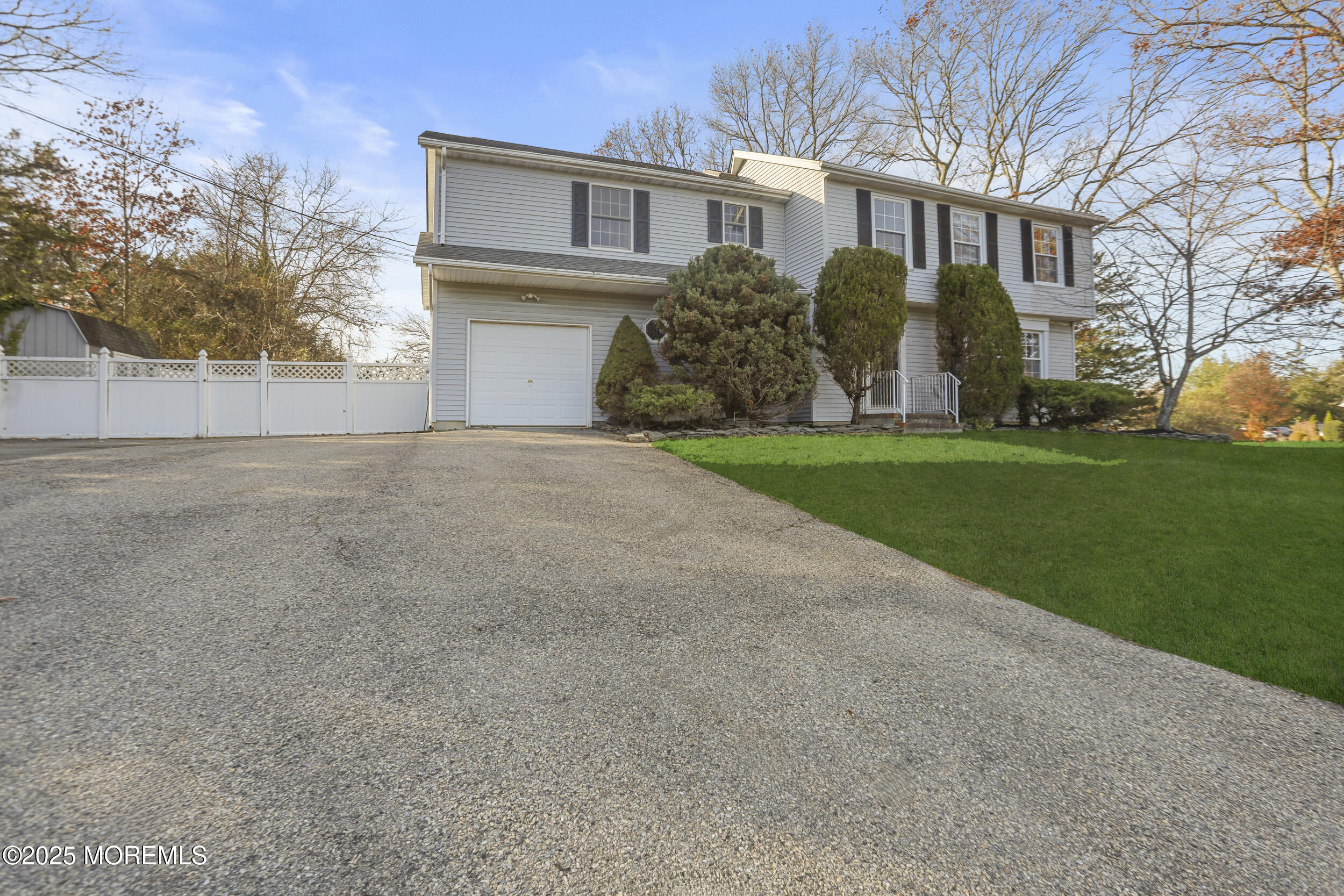 1634 Old Freehold Road