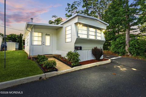 Mobile Home For Sale - 1919 Atlantic Avenue #7<br/> Manasquan, NJ 08736