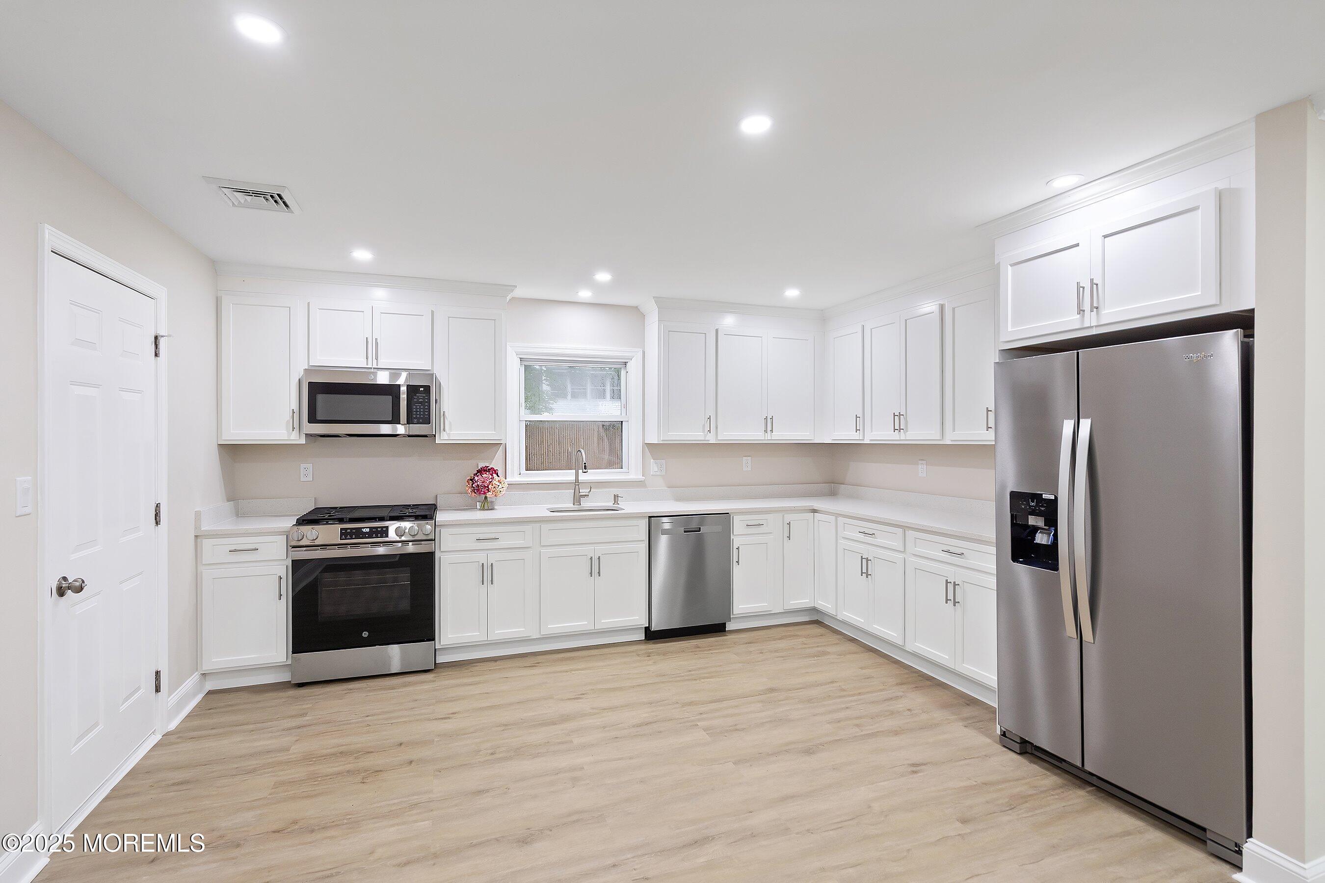 512 Leonardville Road, Belford, New Jersey image 10