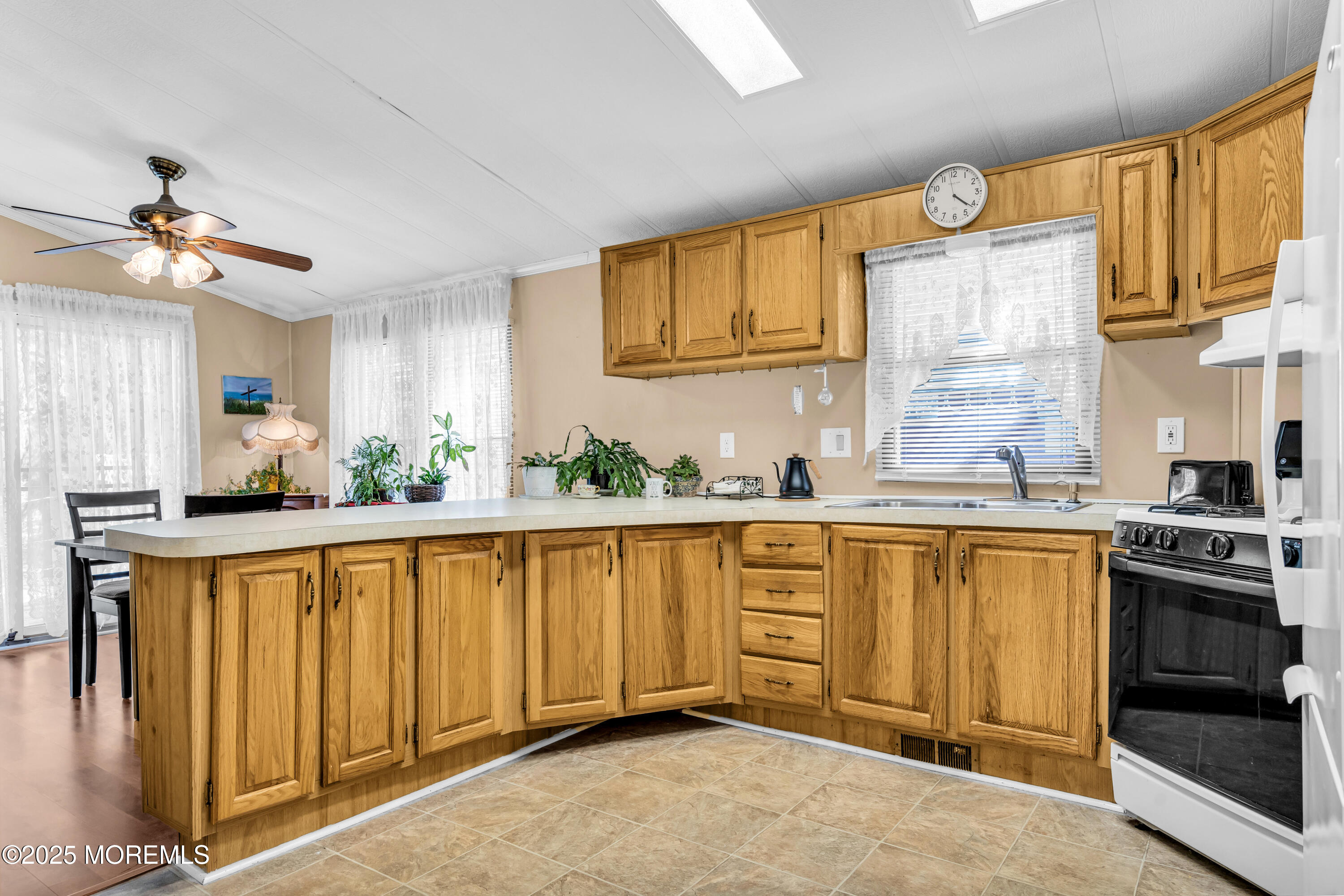 156 Village Road, Morganville, New Jersey image 16
