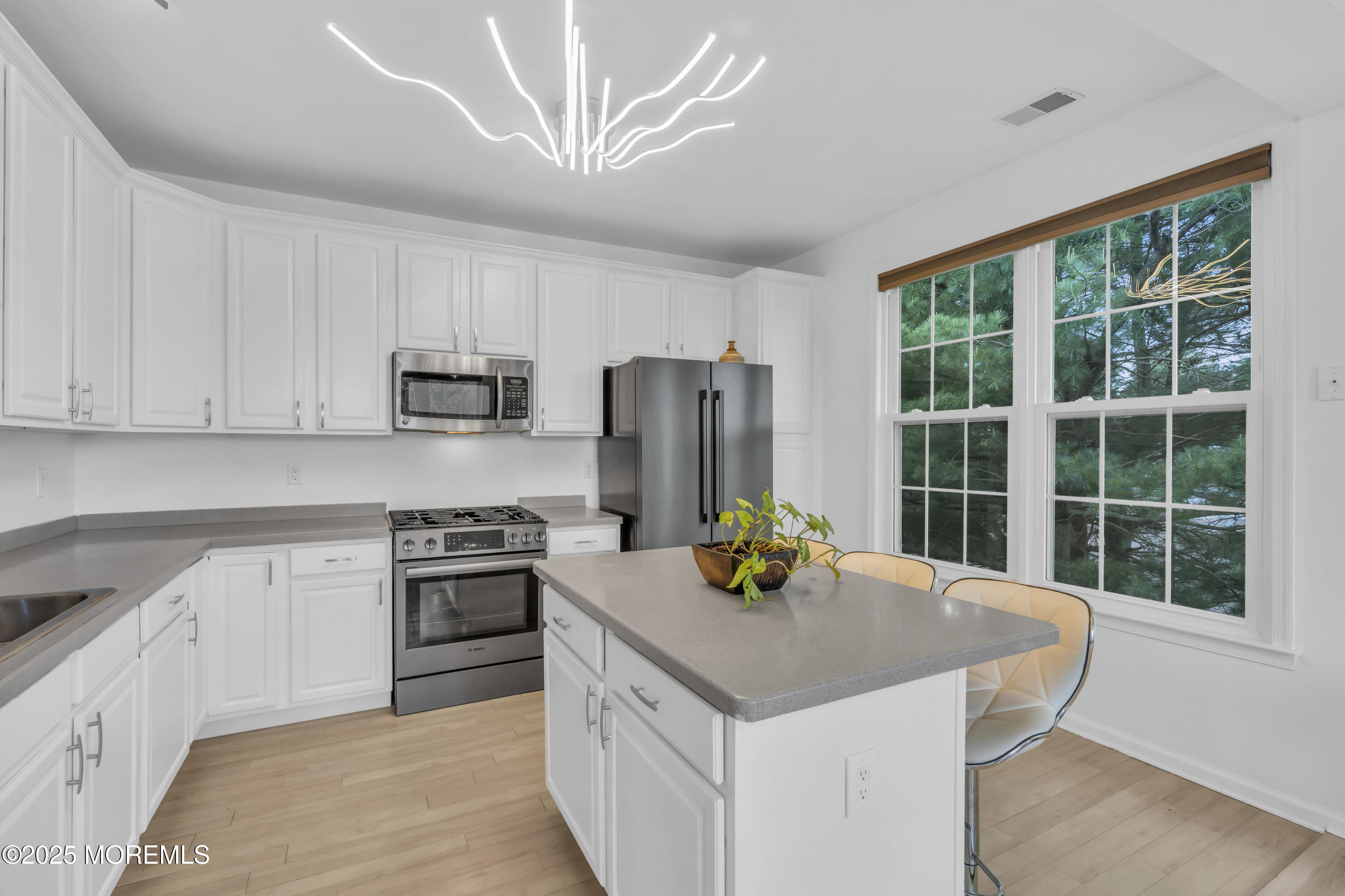110 Shinnecock Drive, Manalapan, New Jersey image 12