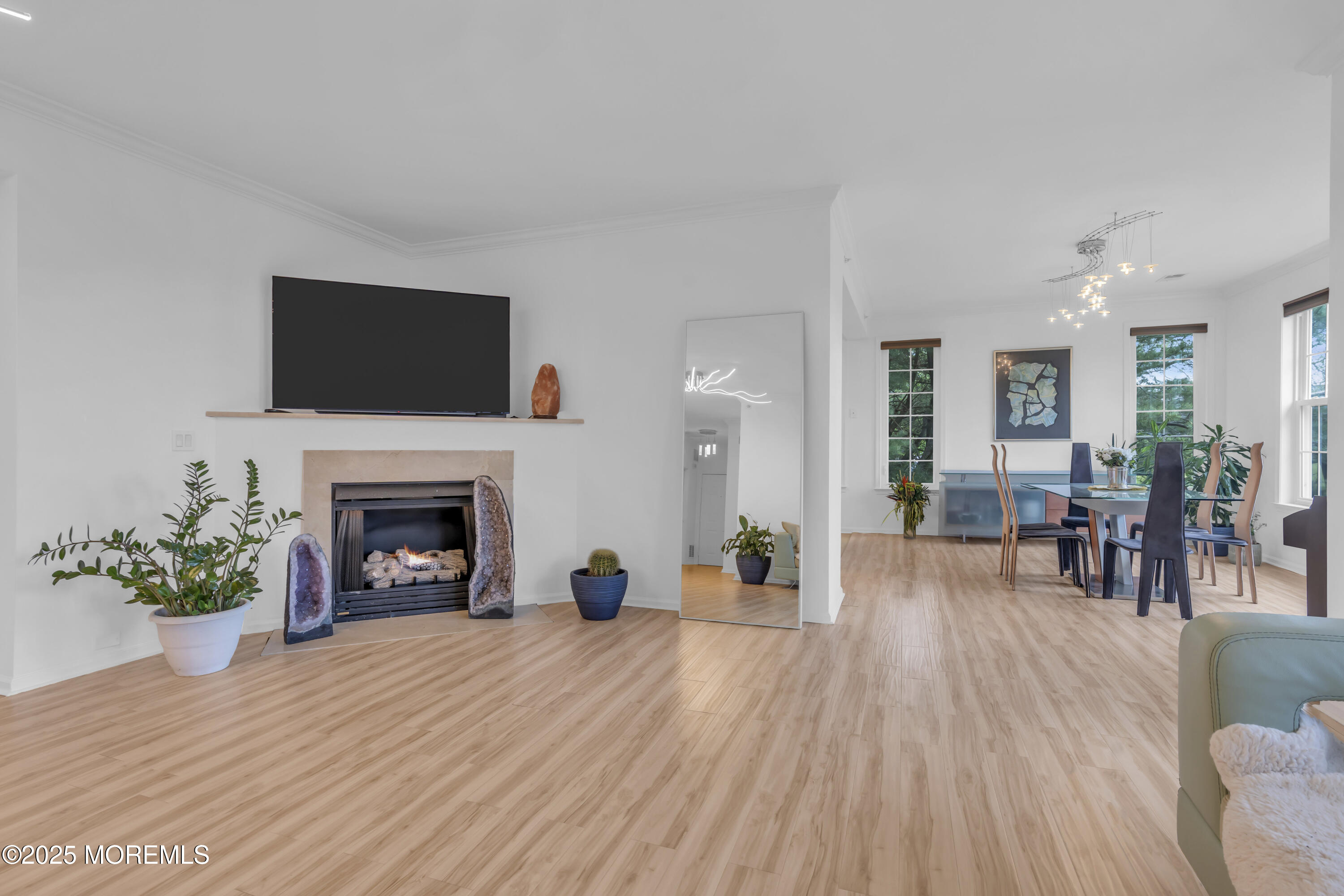 110 Shinnecock Drive, Manalapan, New Jersey image 6
