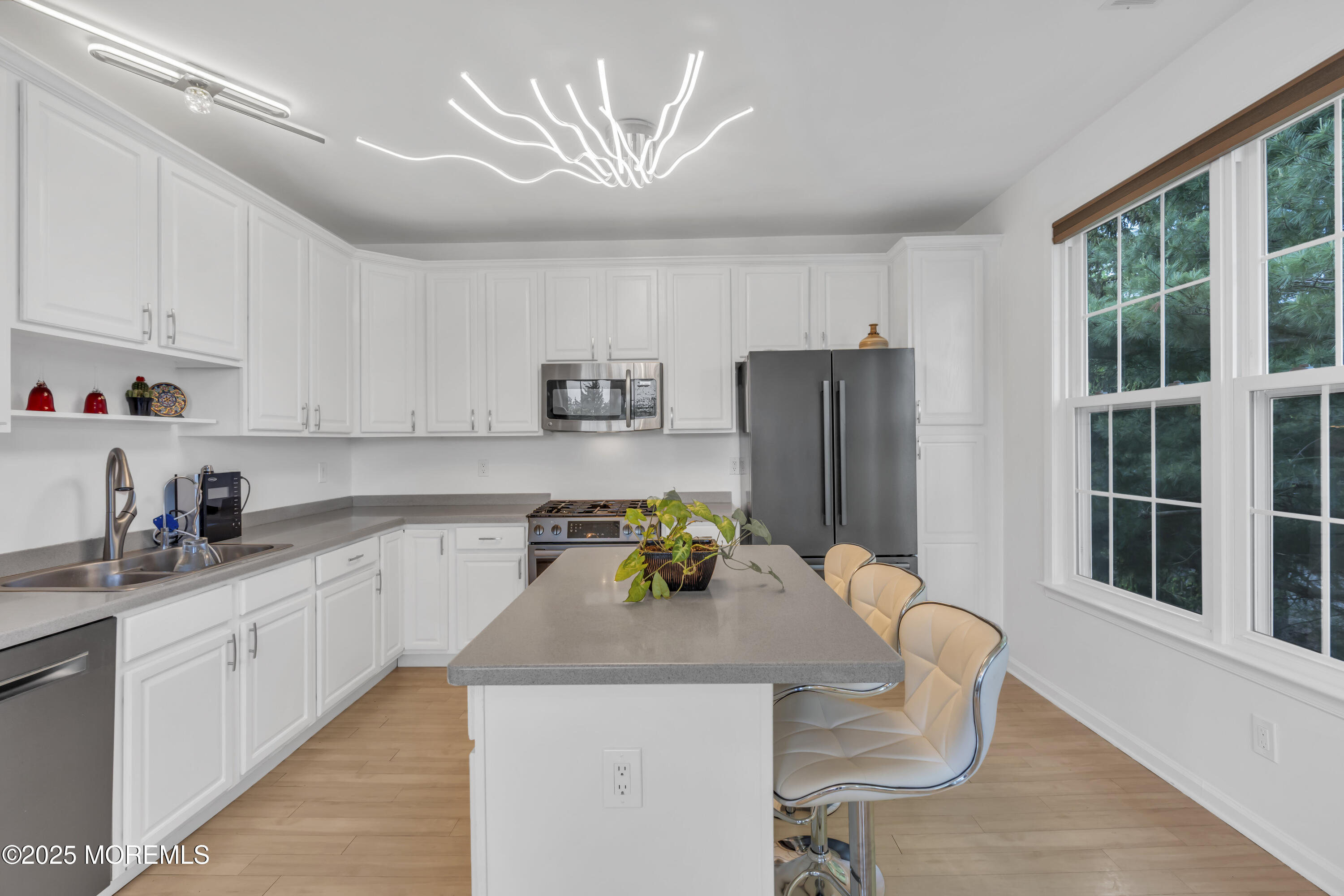 110 Shinnecock Drive, Manalapan, New Jersey image 10