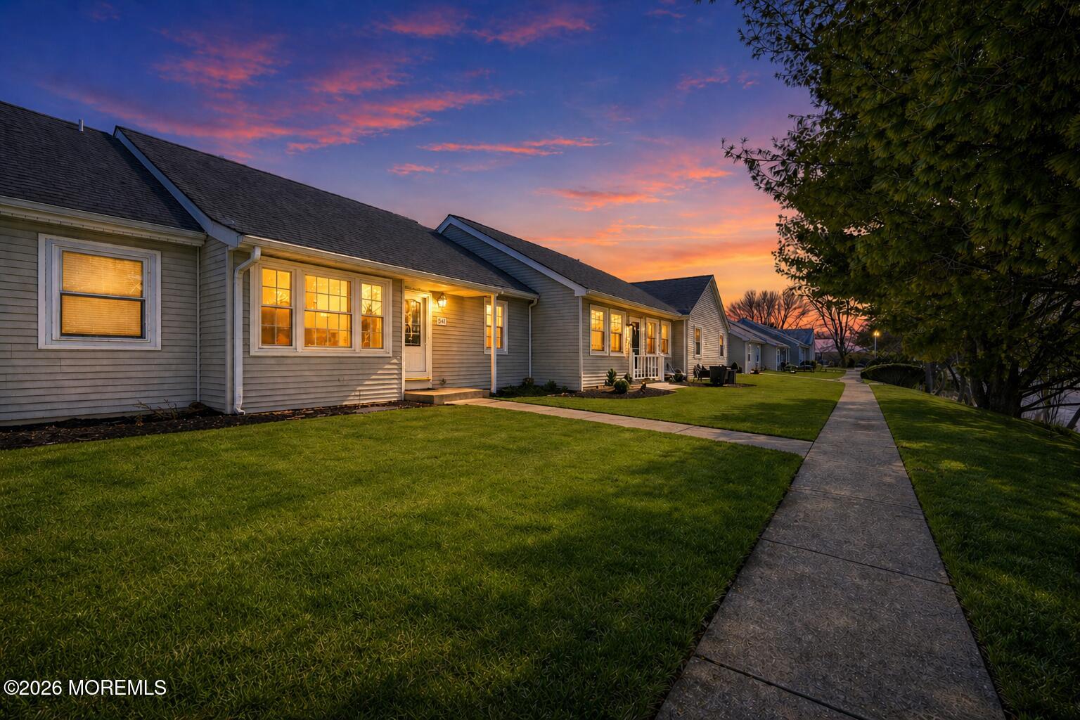 Front Area 80d Parkway dr Front-TWILIGHT