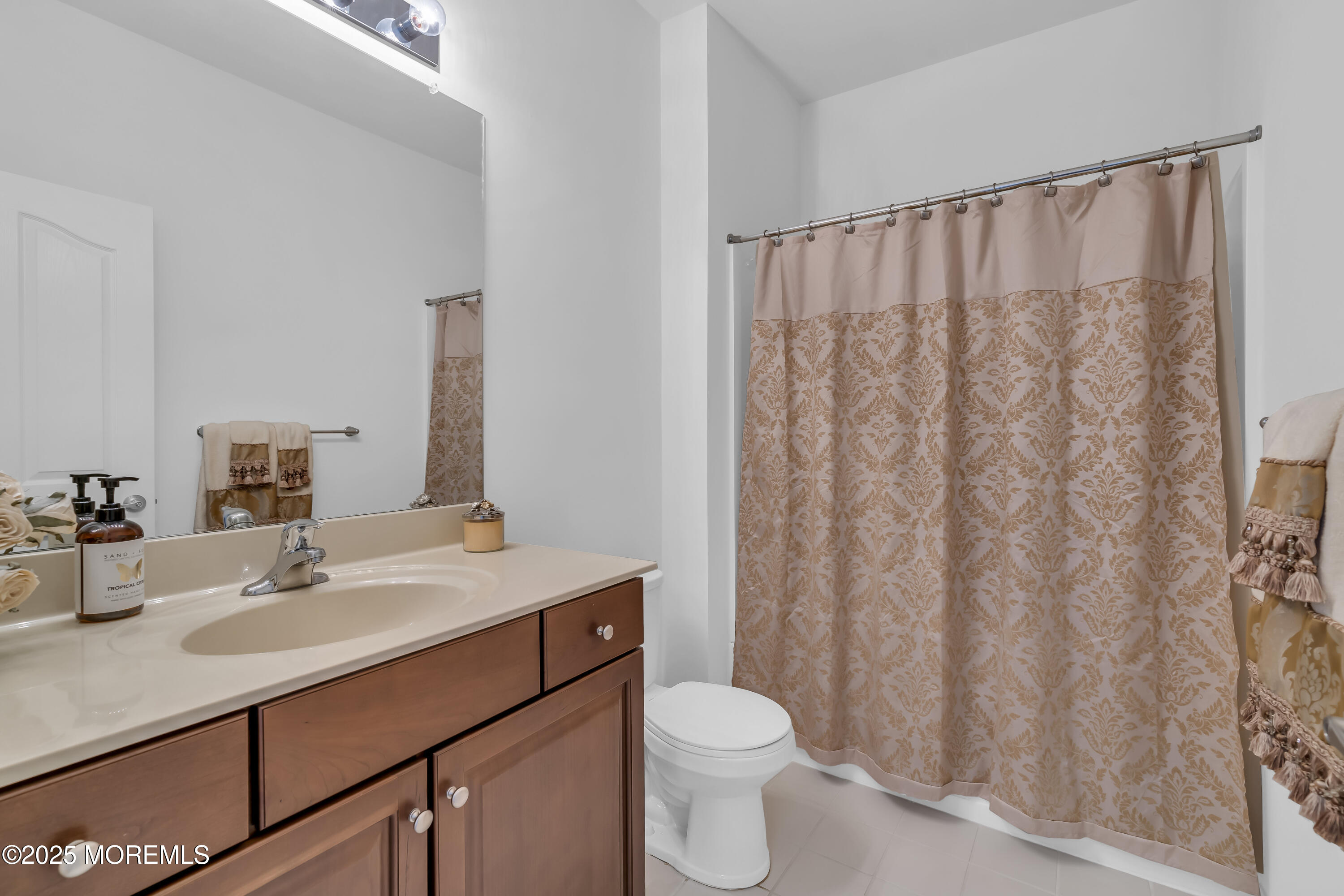 21 Gryphon Drive, Monroe Township, New Jersey image 18