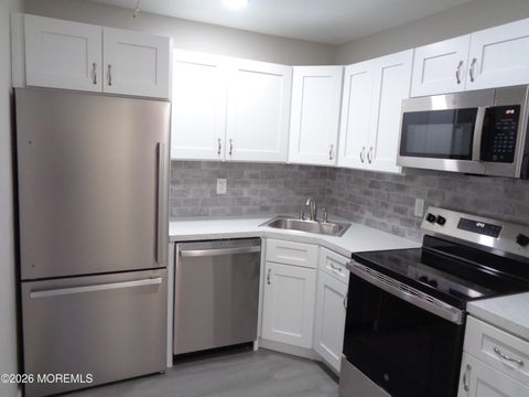 Homes For Sale - 10 D Hamilton Lane<br/> Whiting, NJ 08759