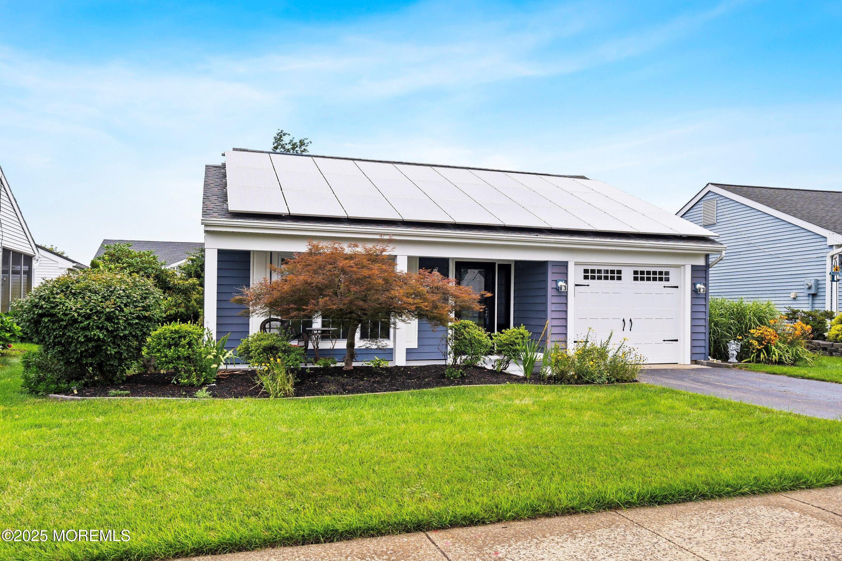 150 Buckingham Drive N