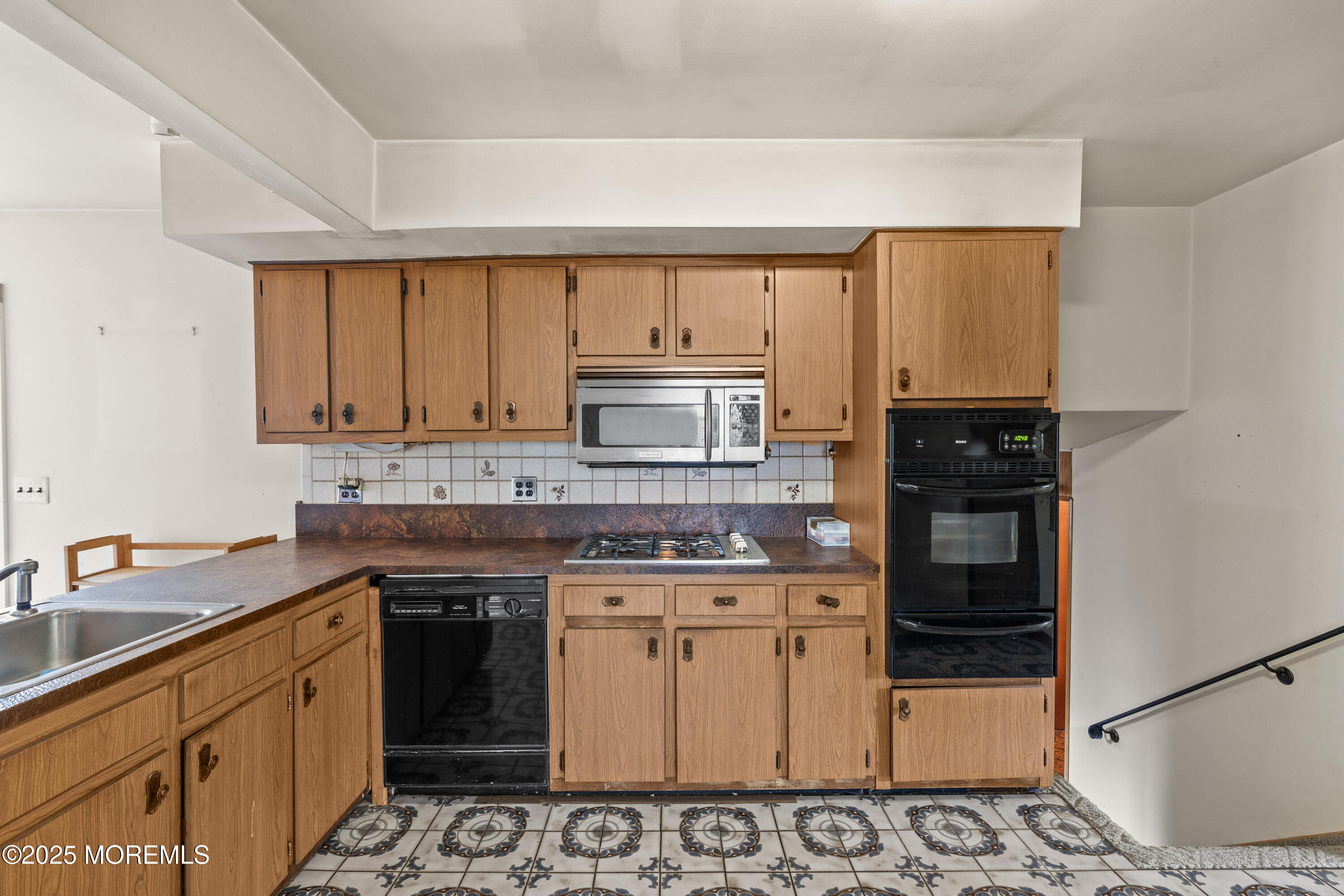 10 Tiffin Place, Bridgewater, New Jersey image 13