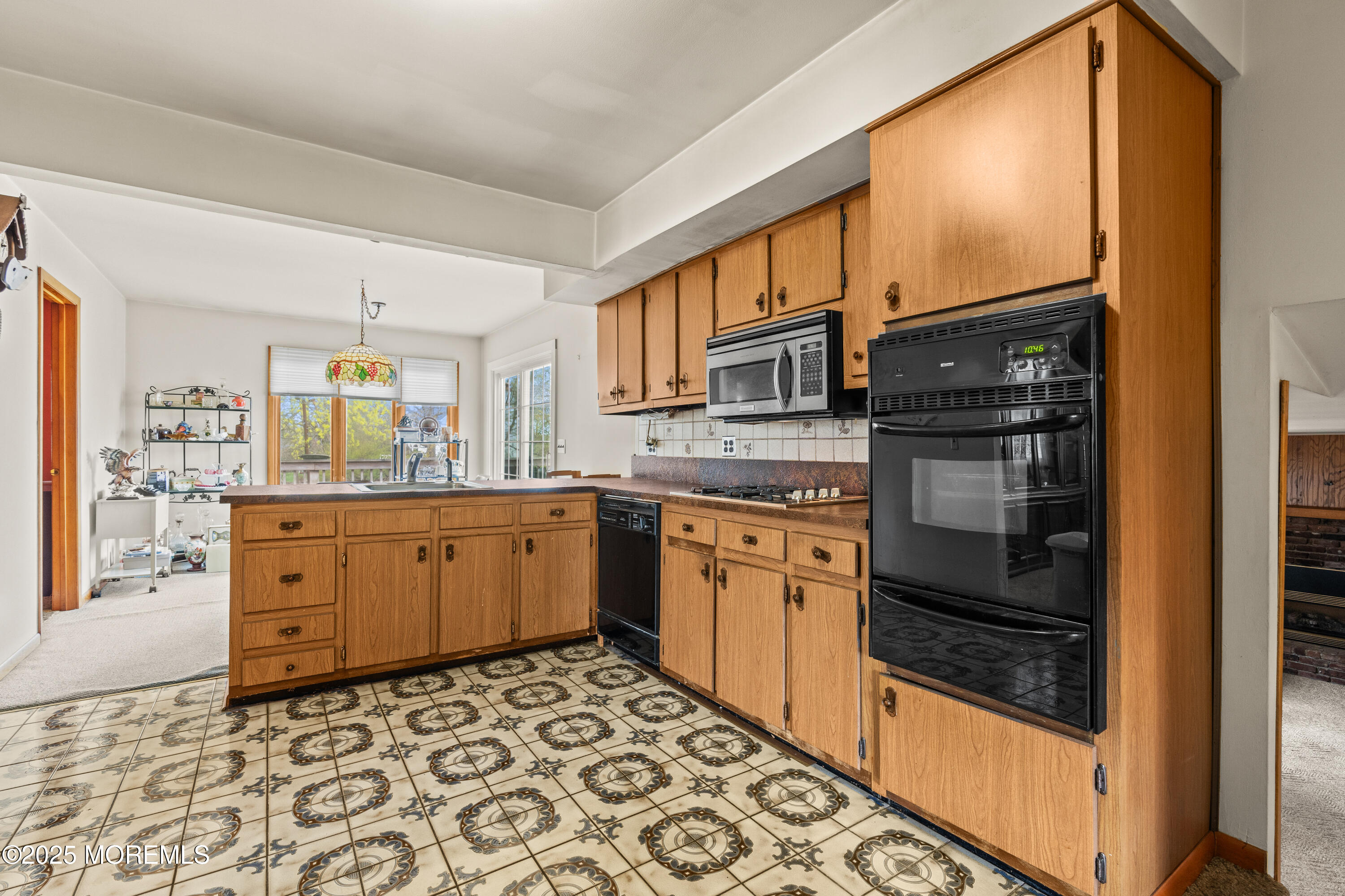 10 Tiffin Place, Bridgewater, New Jersey image 14