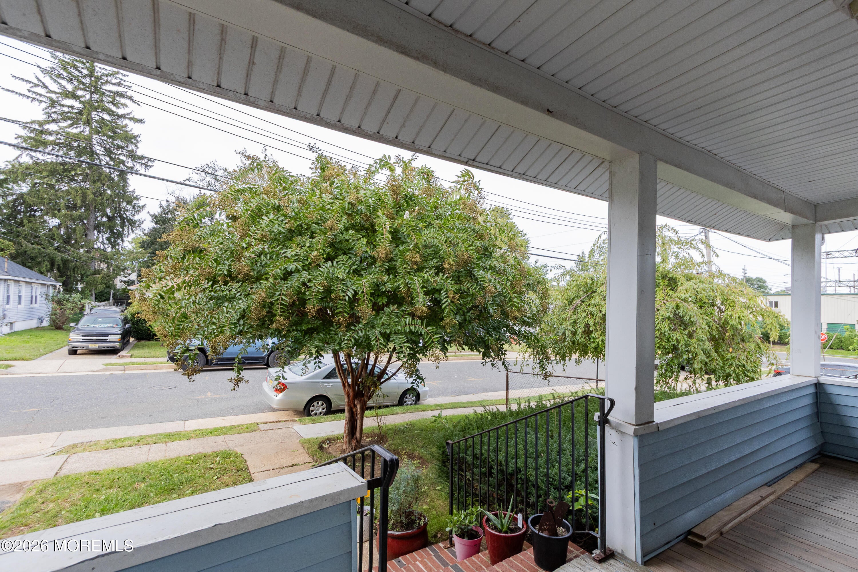 45 E Westside Avenue