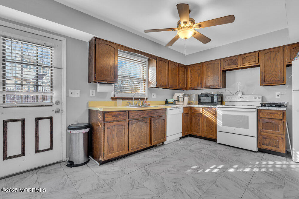 8 Michelle Avenue, Old Bridge, New Jersey image 20