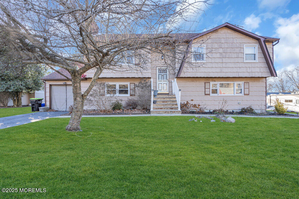 8 Michelle Avenue, Old Bridge, New Jersey image 1