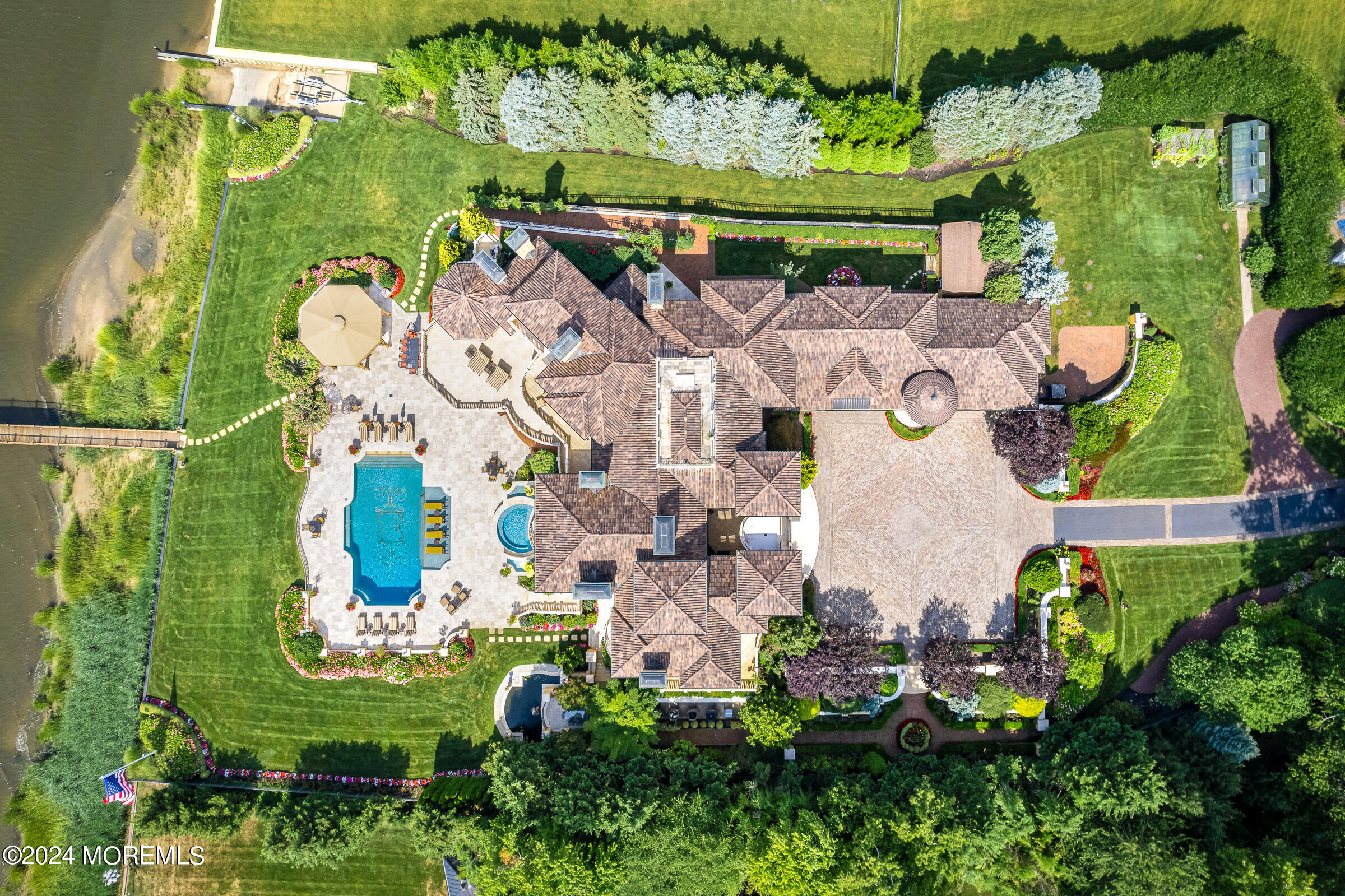 Middletown, New Jersey 07748, United States, 6 Bedrooms Bedrooms, ,9 BathroomsBathrooms,Residential,Active,47449