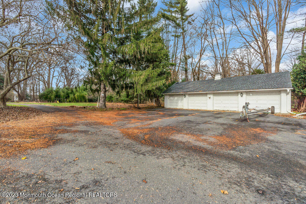 911 Middletown Lincroft Road, Middletown, New Jersey image 29