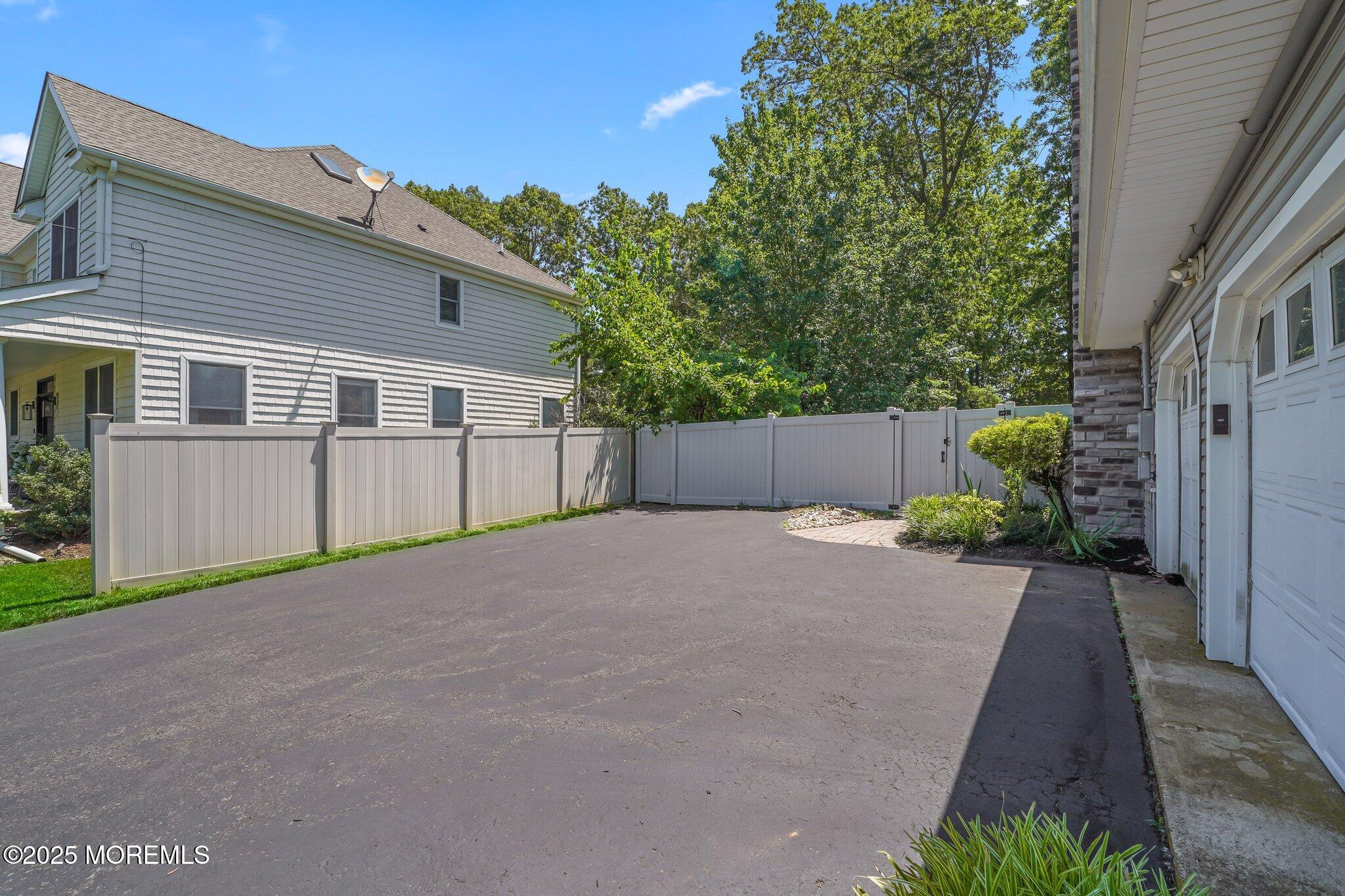 45 Weston Place