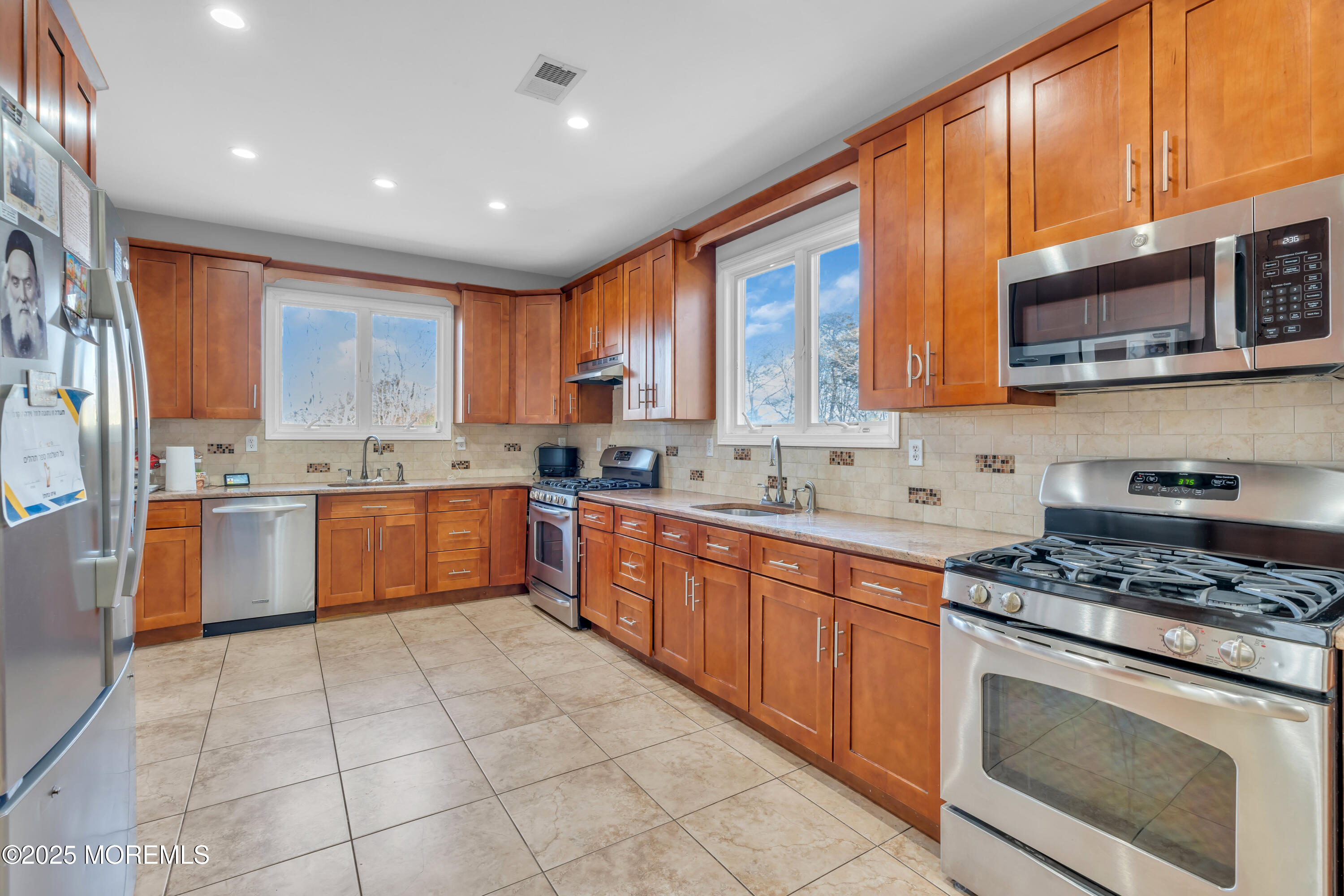 105 Shady Lane Drive, Lakewood, New Jersey image 9