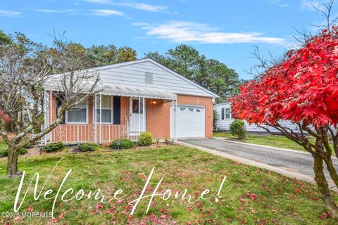 6 Villa Bella Court Toms River NJ 08757