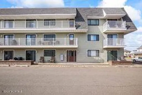 MLS: 22503946