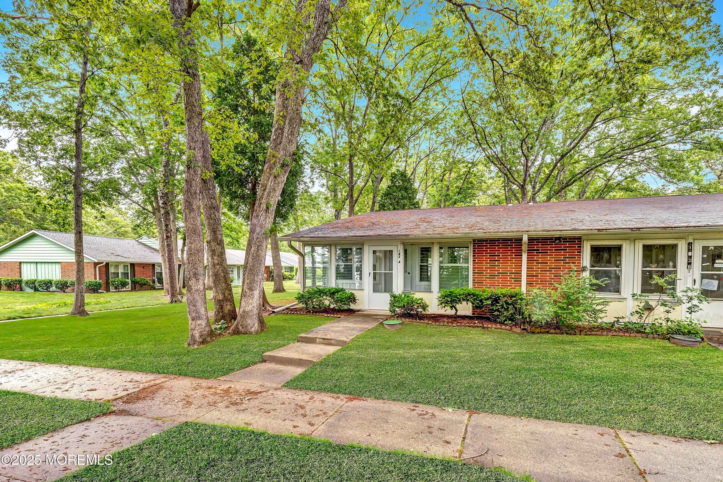 142A Farrington Court, Lakewood, New Jersey image 3