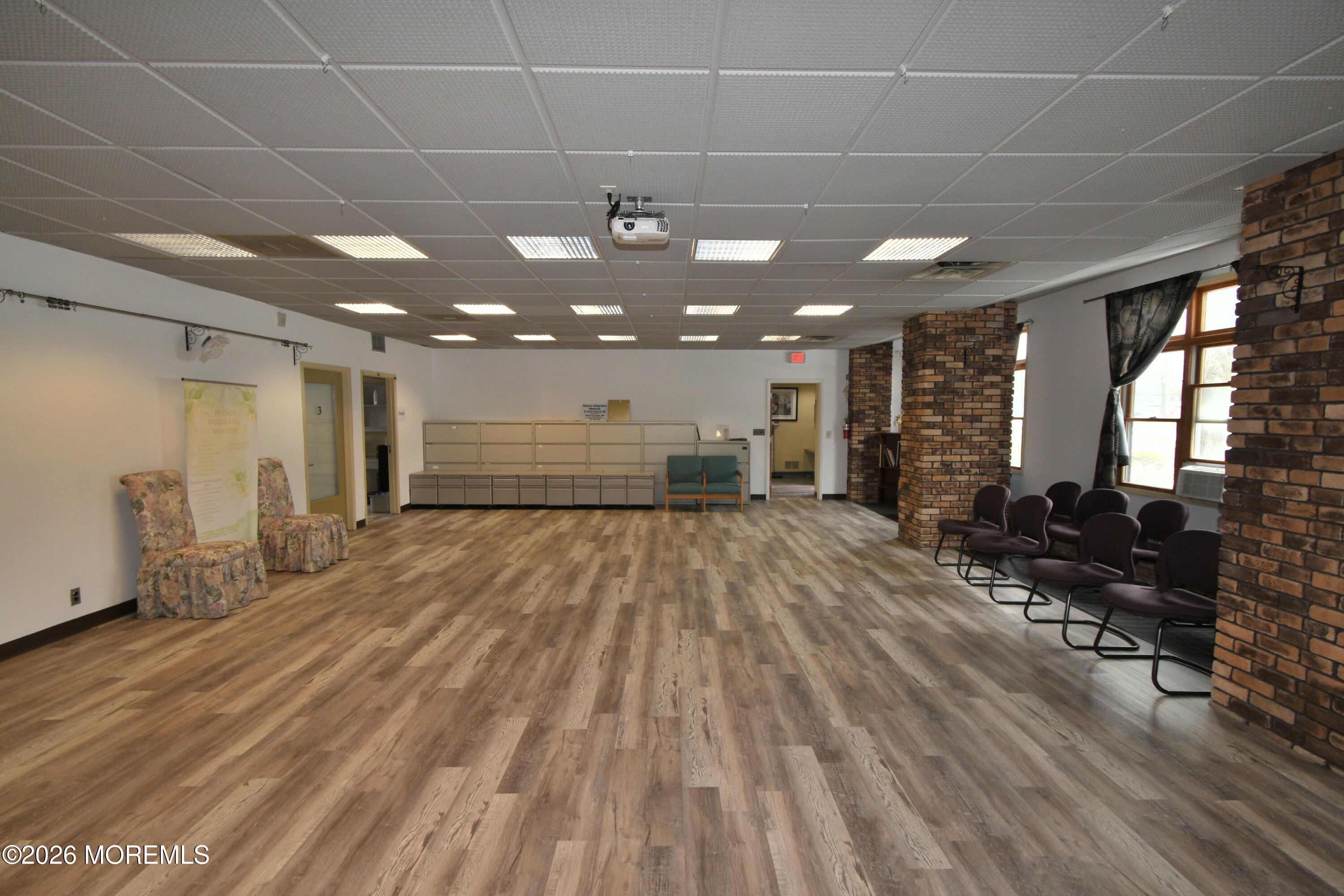 648 Holmdel Road 400