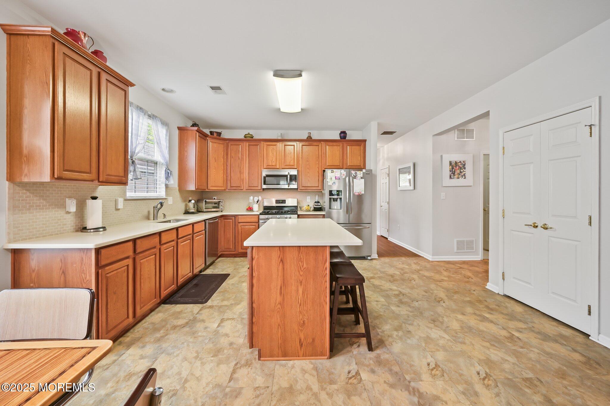 18 Hartack Road, Manalapan, New Jersey image 5
