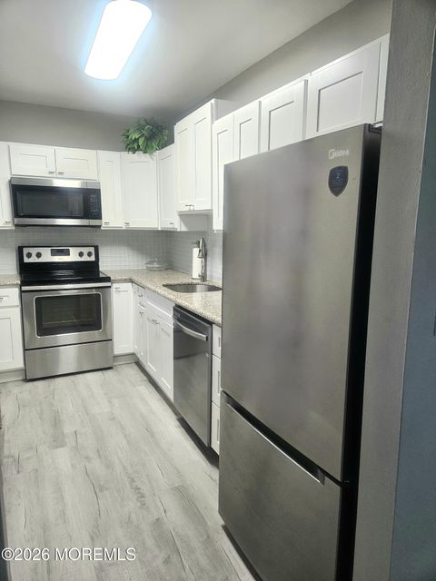 Homes For Sale - 96 White Street #D<br/> Eatontown, NJ 07724