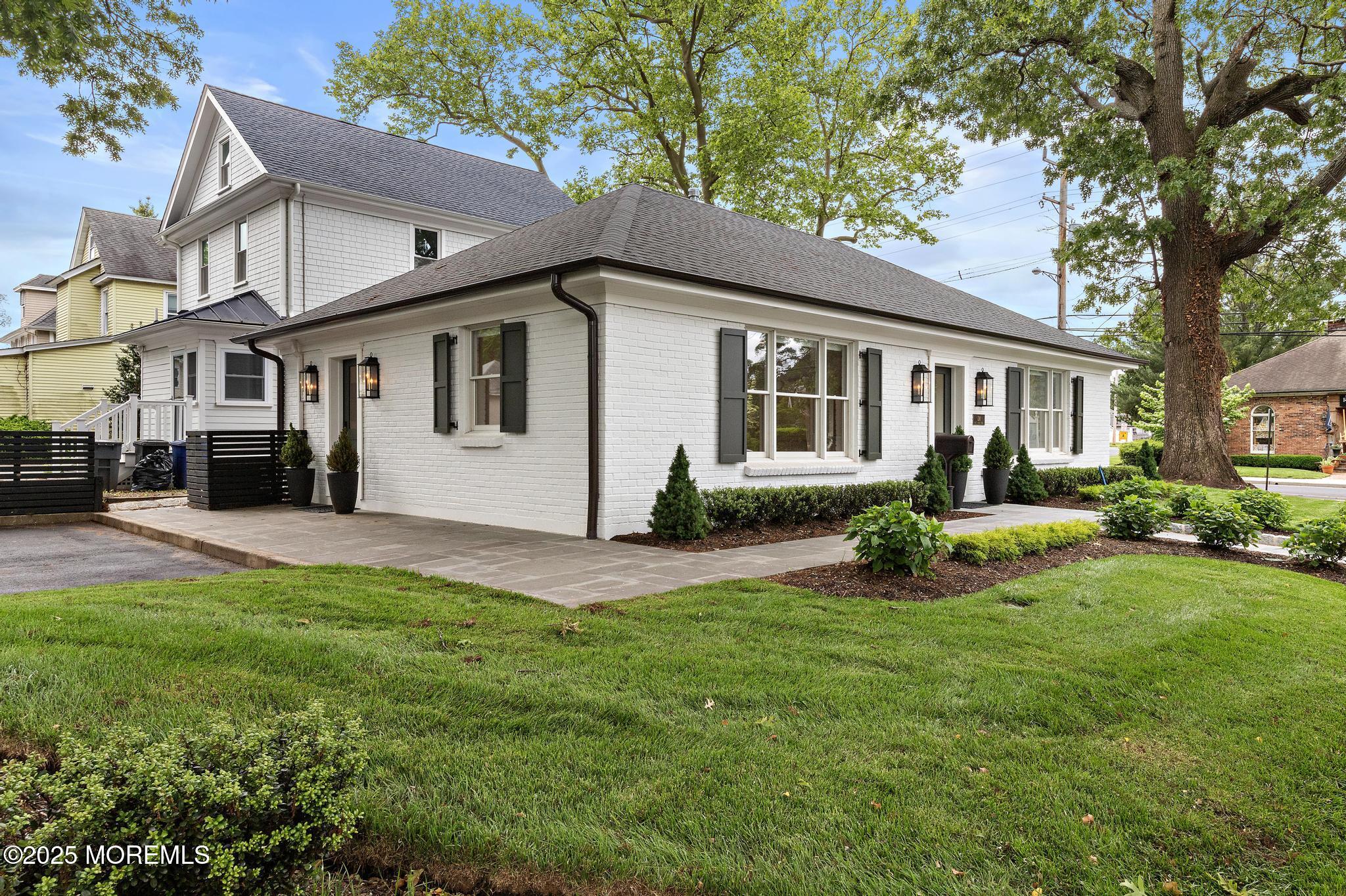 124 E River Road