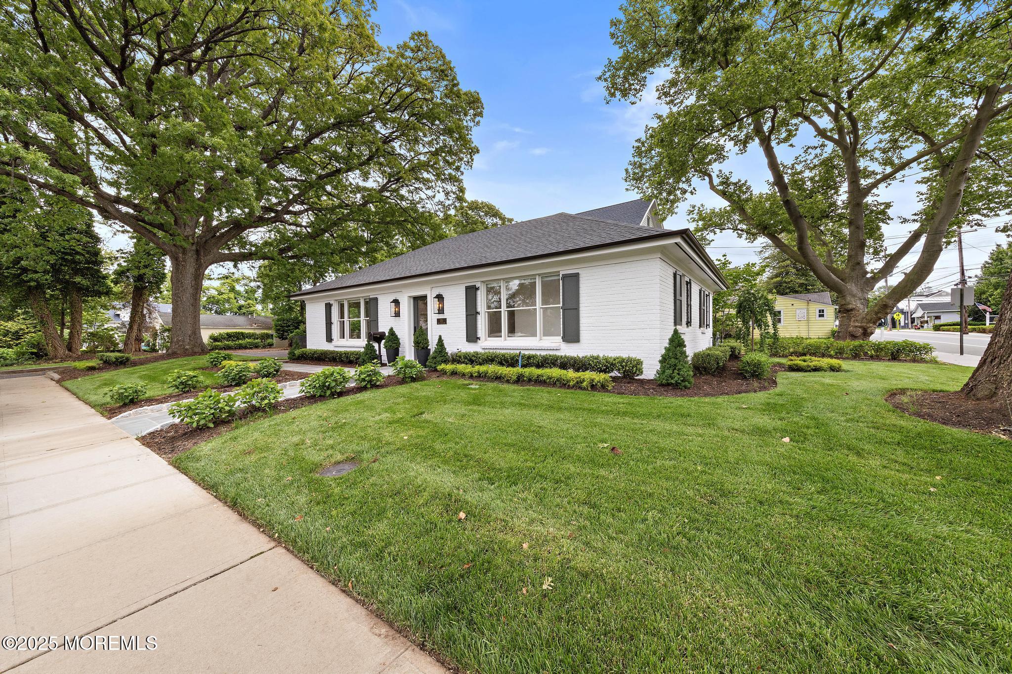 124 E River Road