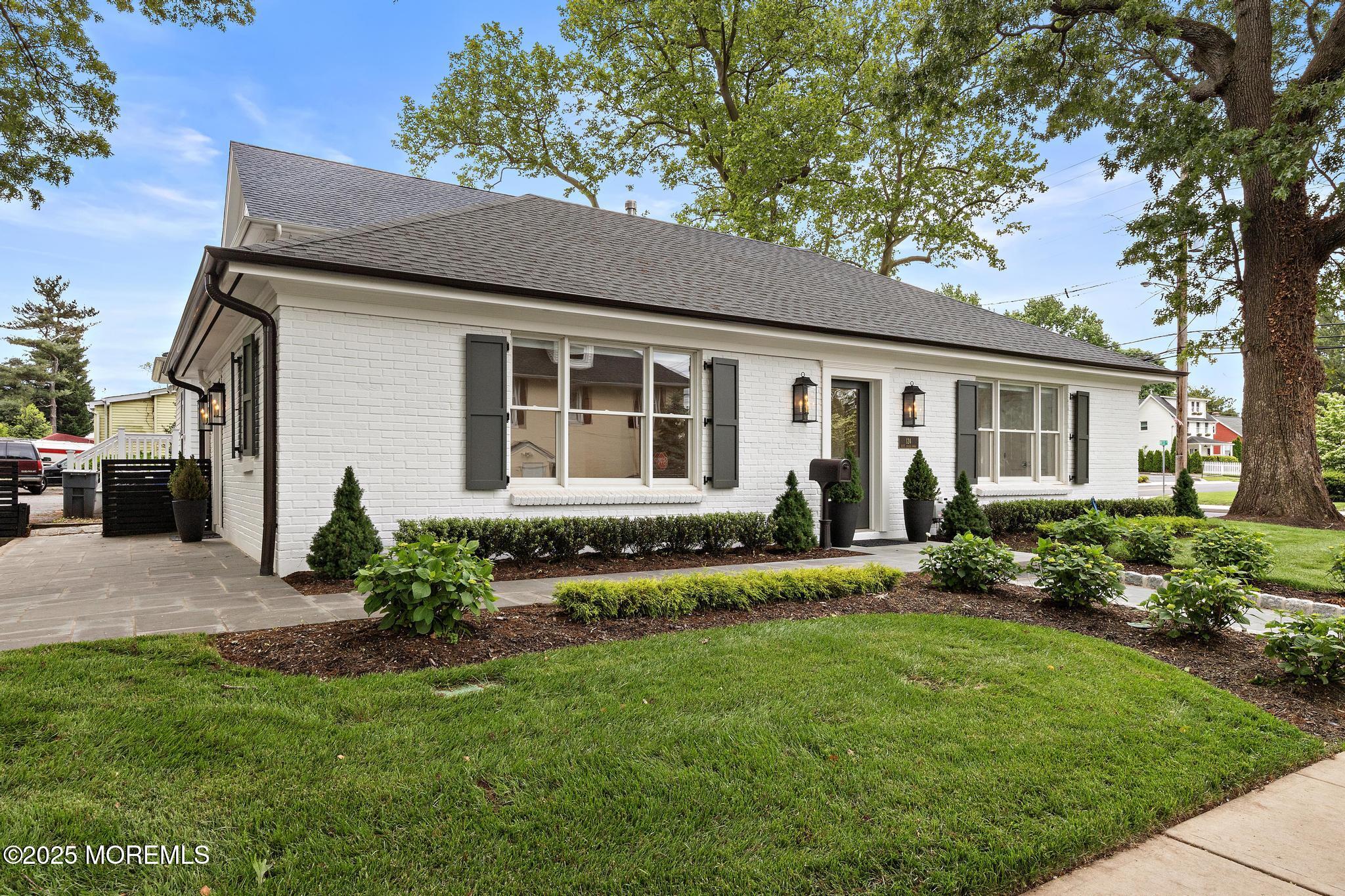 124 E River Road