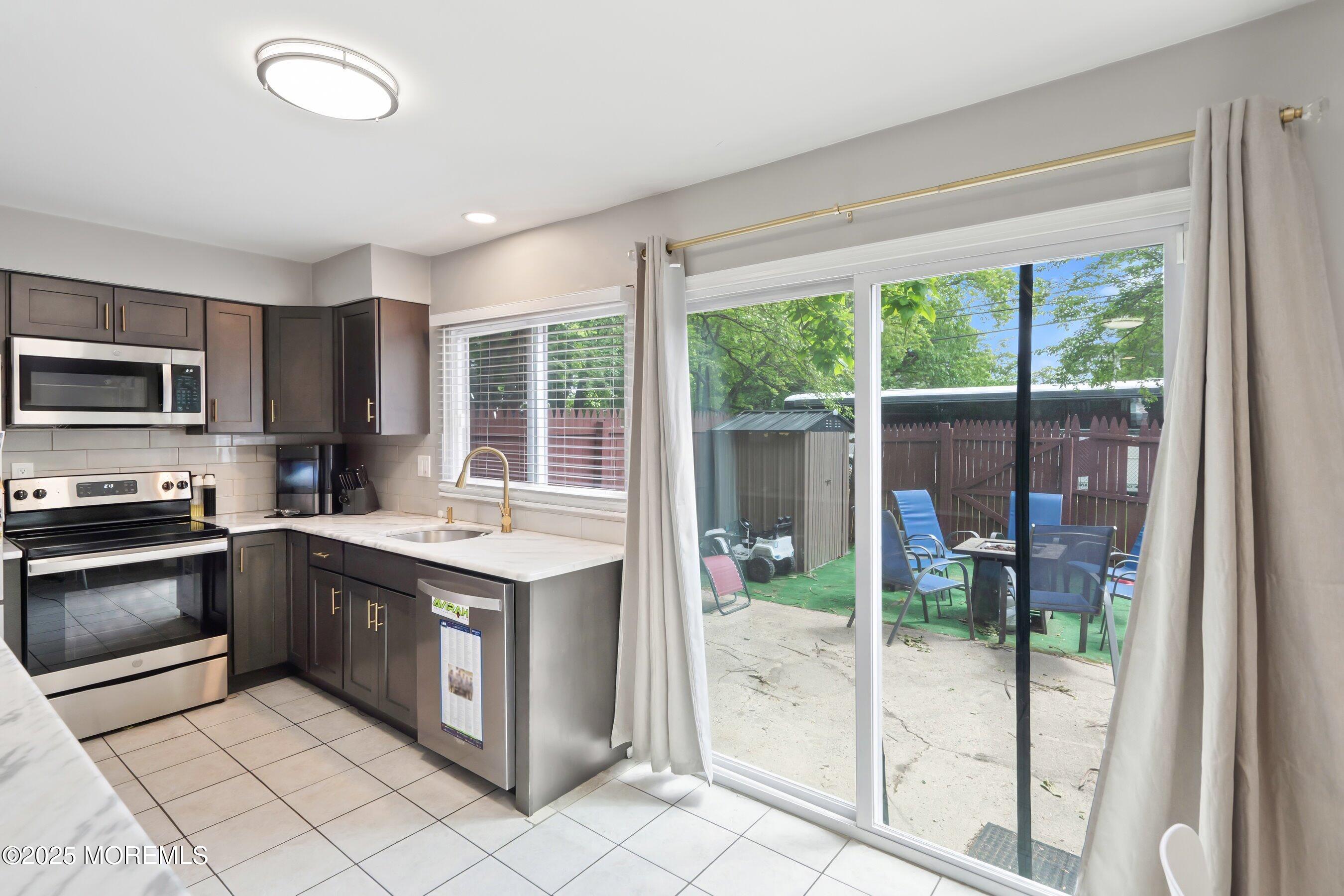 146 Stratford Place, Lakewood, New Jersey image 12