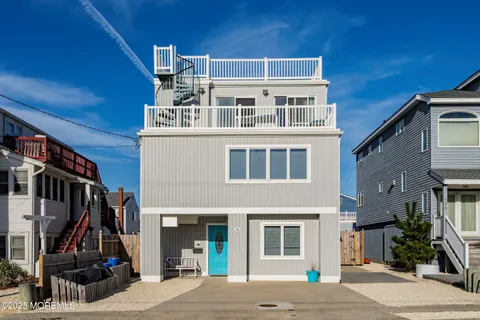 MLS: 22509069