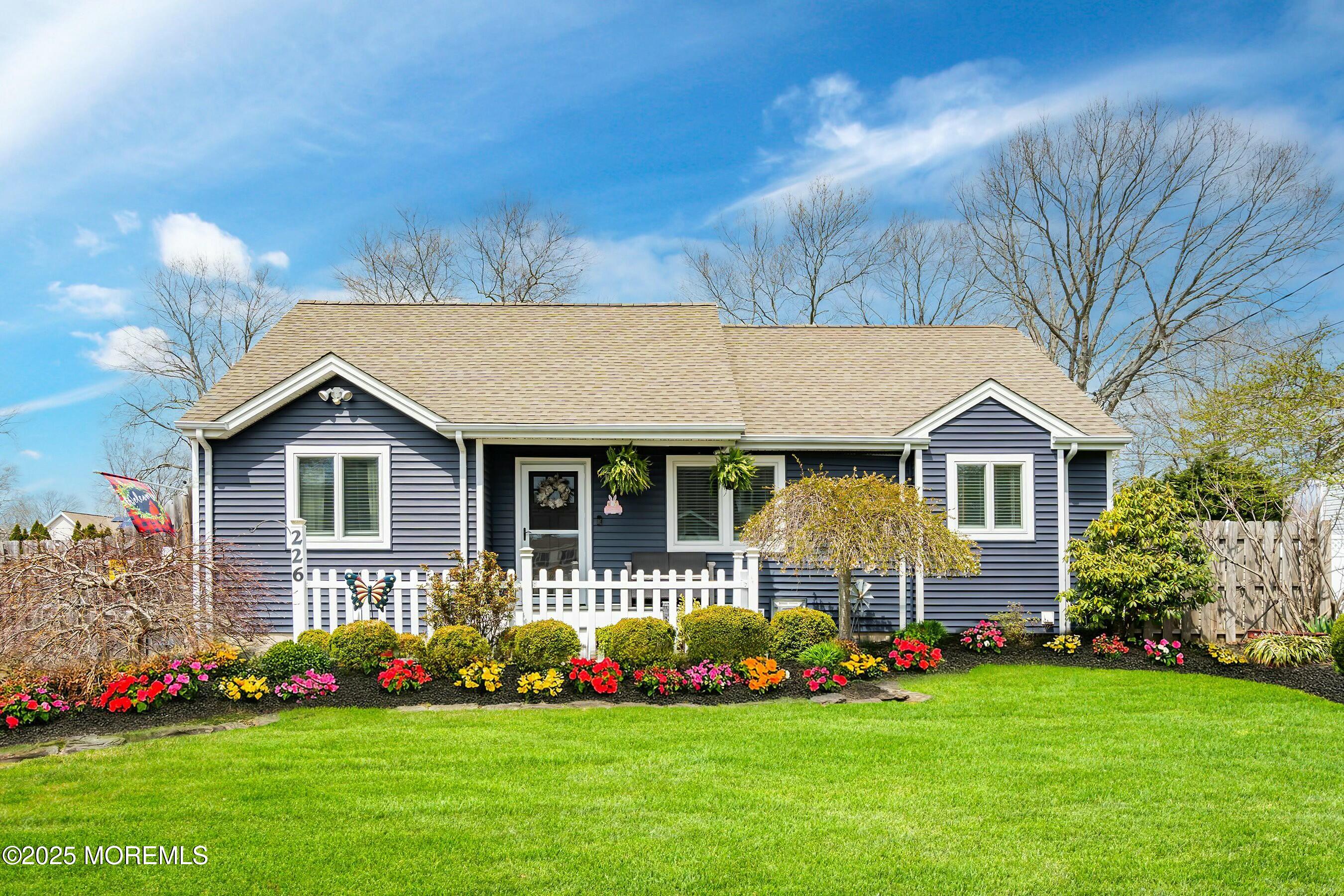 226 Atlantis Avenue, Manahawkin, Texas image 1
